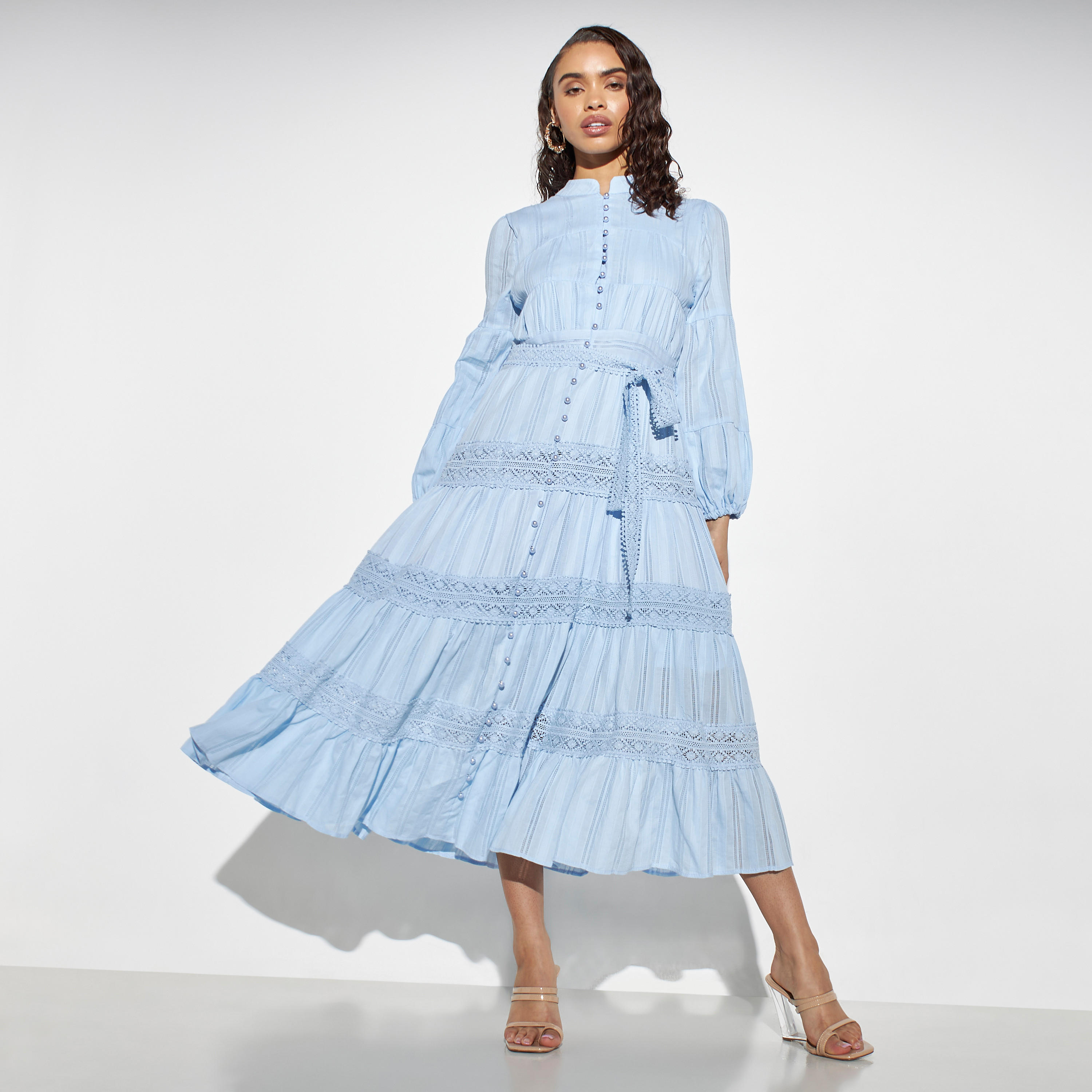 فستان طويل شيفلي متعدد الطبقات بأربطة من تو إكستريمز-women-clothing-dresses-image-1