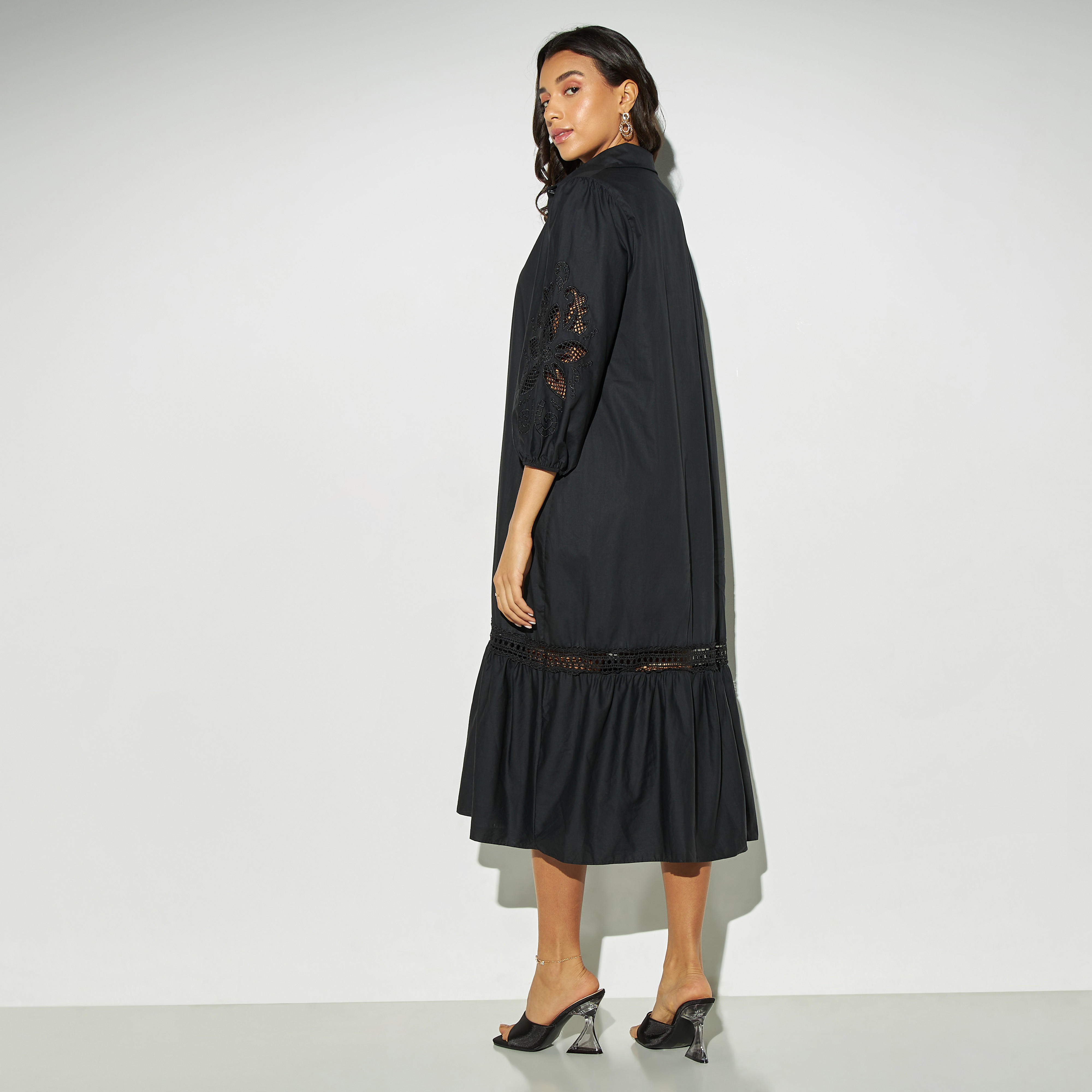 فستان قميص ميدي بتفاصيل دانتيل من توإكستريمز-women-clothing-dresses-image-3