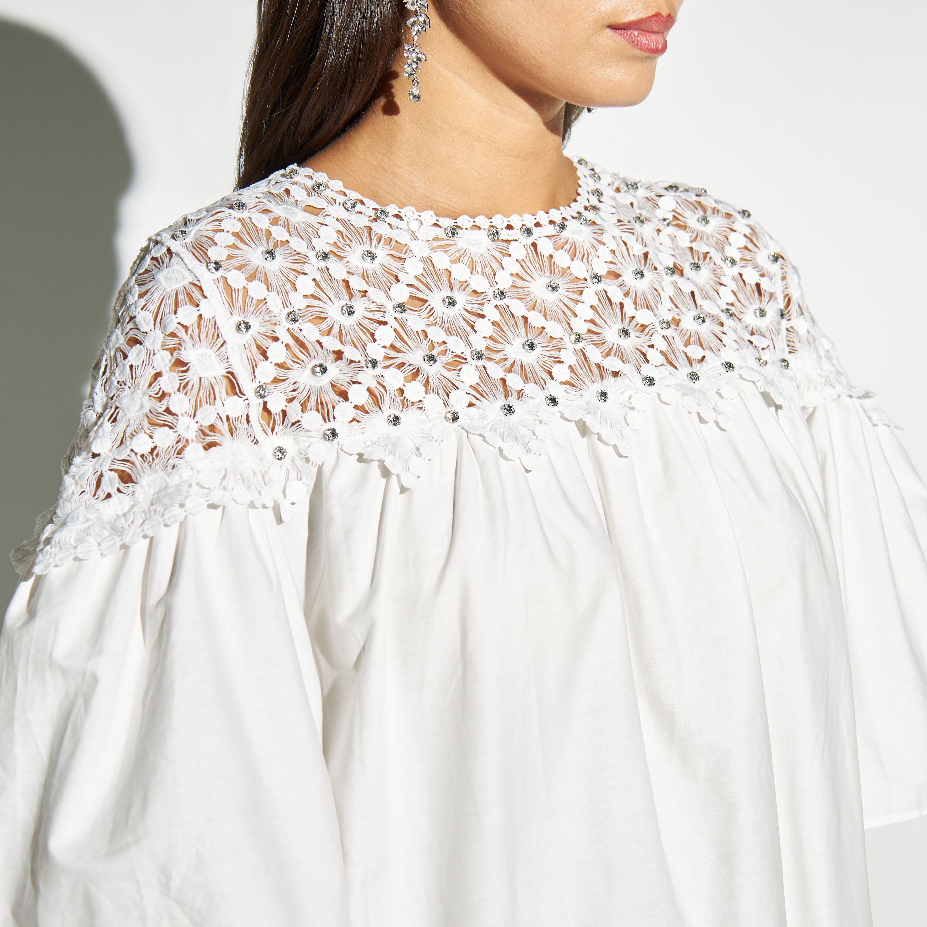فستان ميدي مزين بالدانتيل بأكمام منفوخة من تو إكستريمز-women-clothing-dresses-image-4