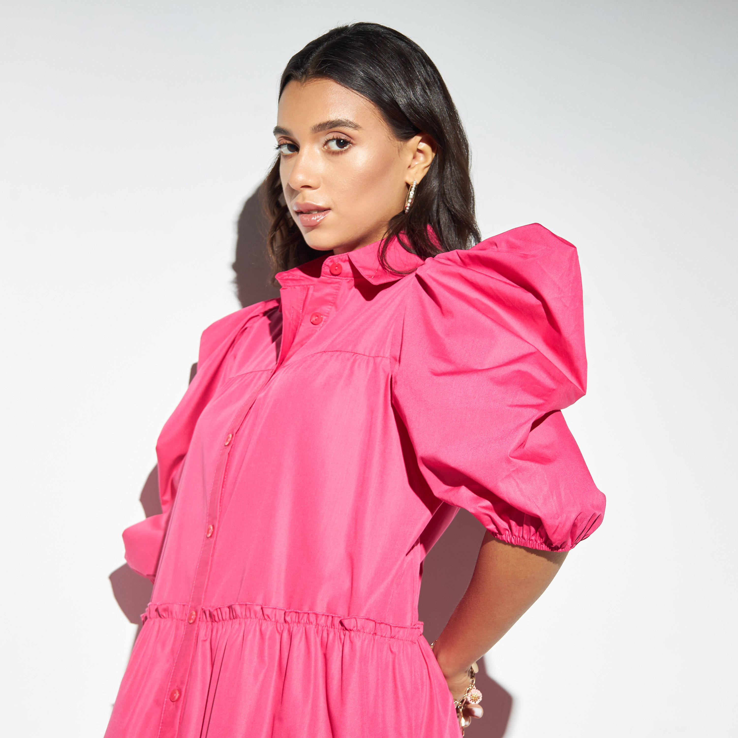 تيشيرت سادة بأرار وأكمام منفوخة من تو إكستريمز-women-clothing-dresses-image-4