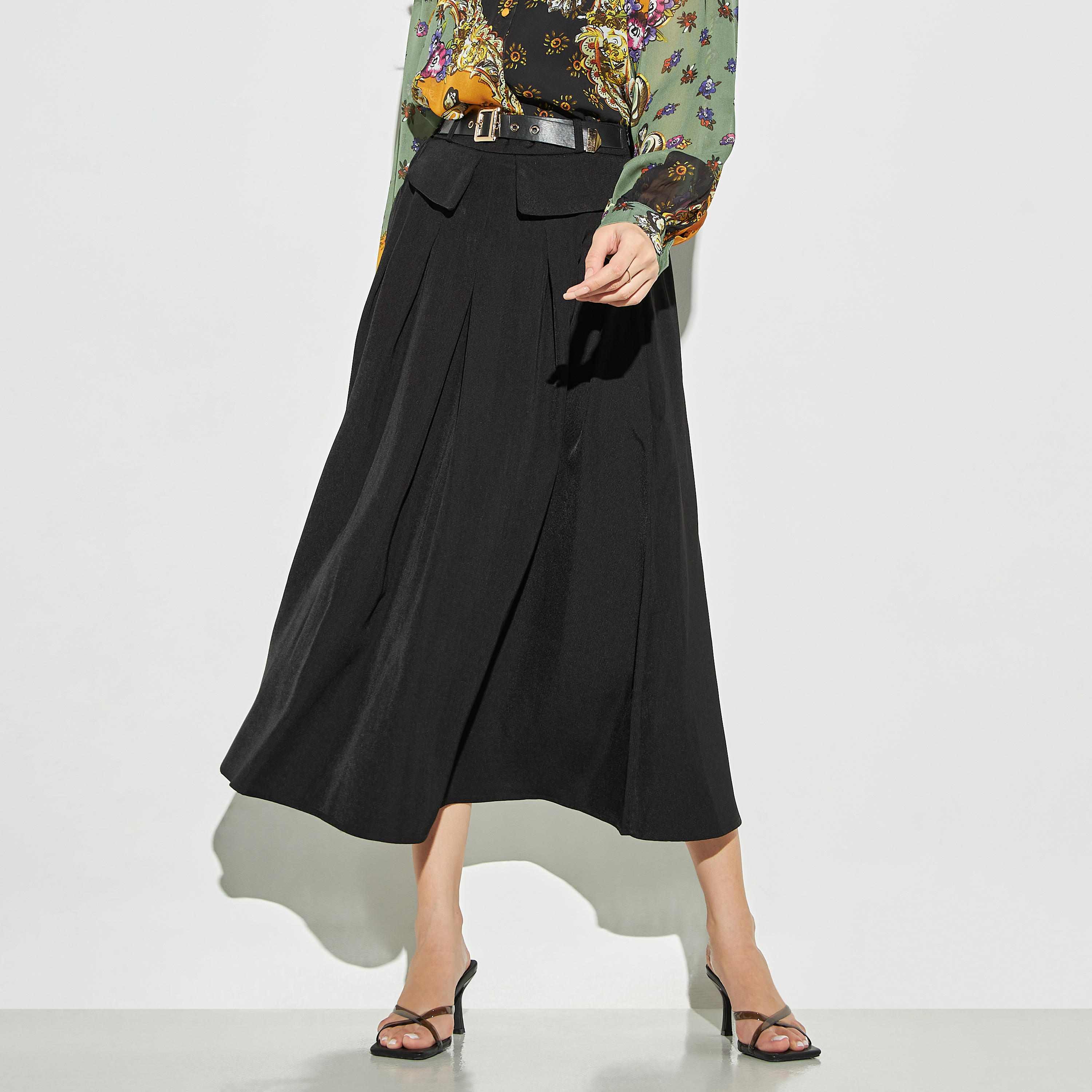 تنورة بكسرات وخصر مطاطي من تو إكستريمز-women-clothing-bottoms-skirts-image-1