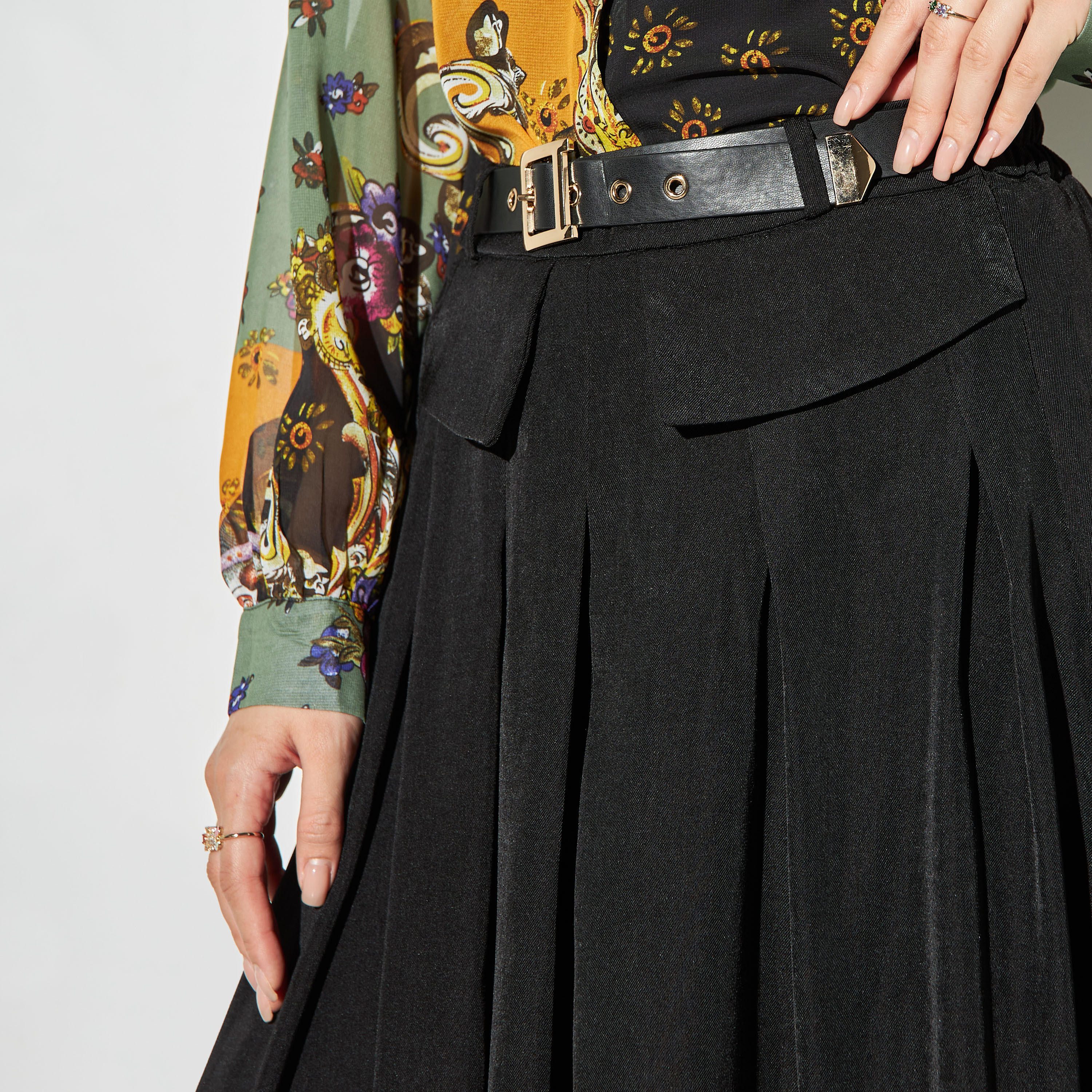 تنورة بكسرات وخصر مطاطي من تو إكستريمز-women-clothing-bottoms-skirts-image-4