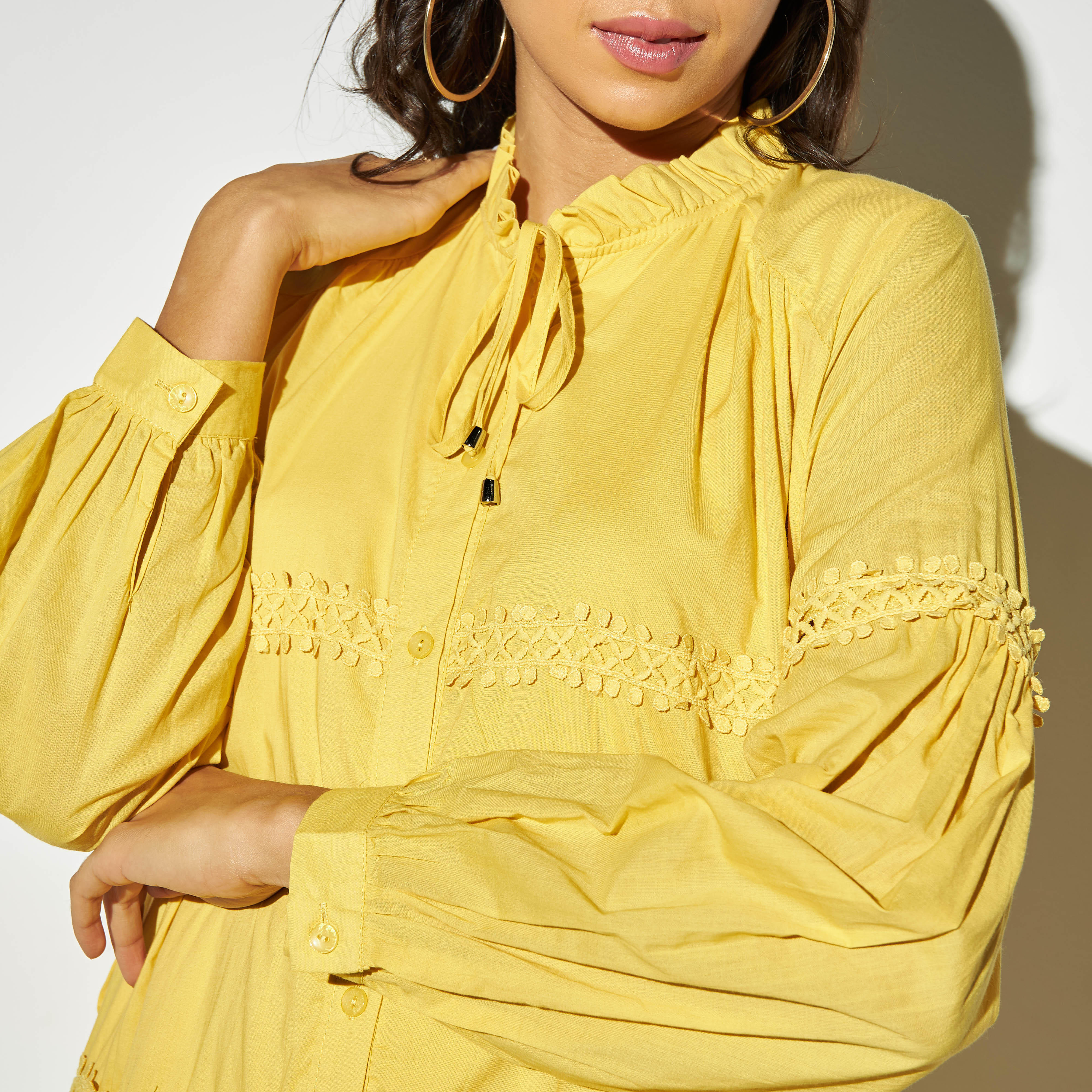 فستان دانتيل بأزرار وحزام ربط من تو إكستريمز-women-clothing-dresses-image-3