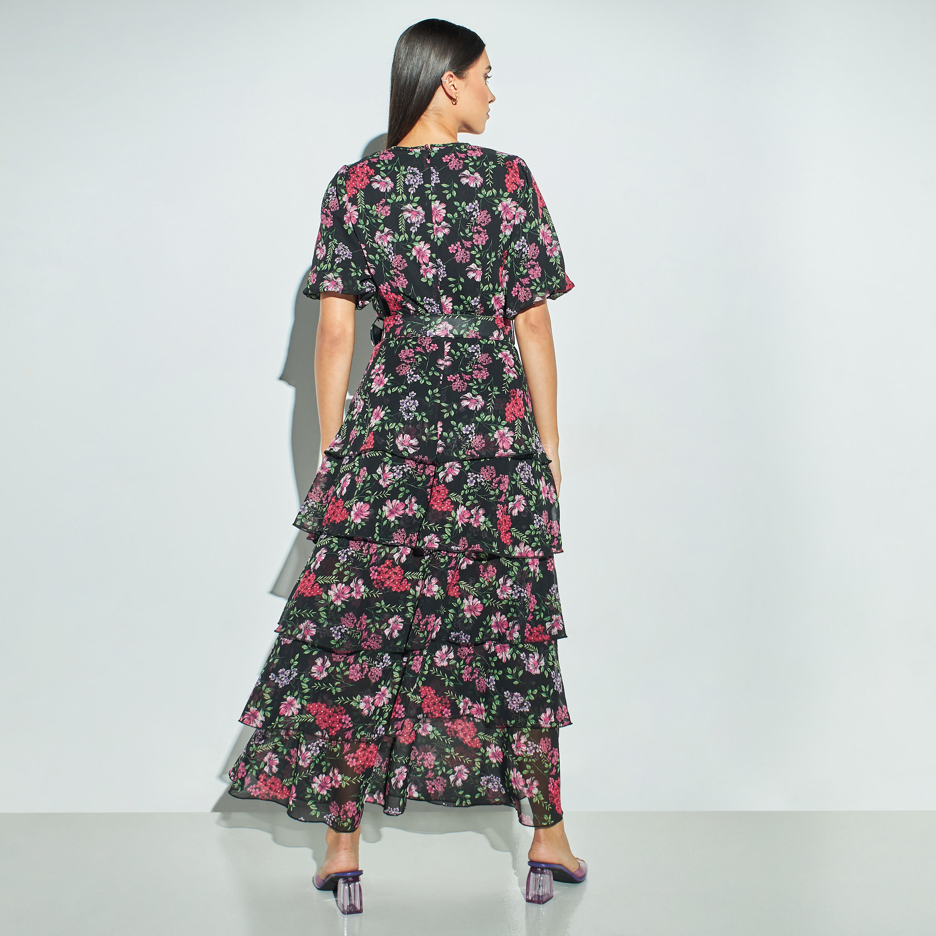 فستان بأكمام منفوخة وطبعات وحزام من توإكستريمز-women-clothing-dresses-image-4