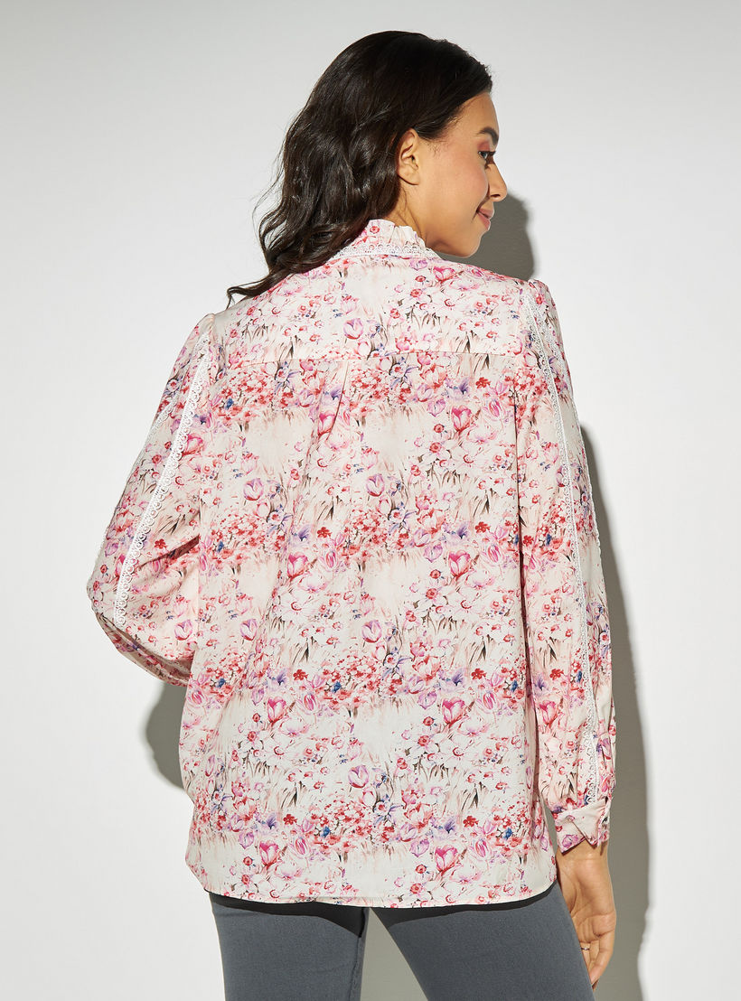 بلوزة بياقة عالية وطبعات زهور وتفاصيل دانتيل من تو إكستريمز-women-clothing-shirtsandblouses-blouses-image-3
