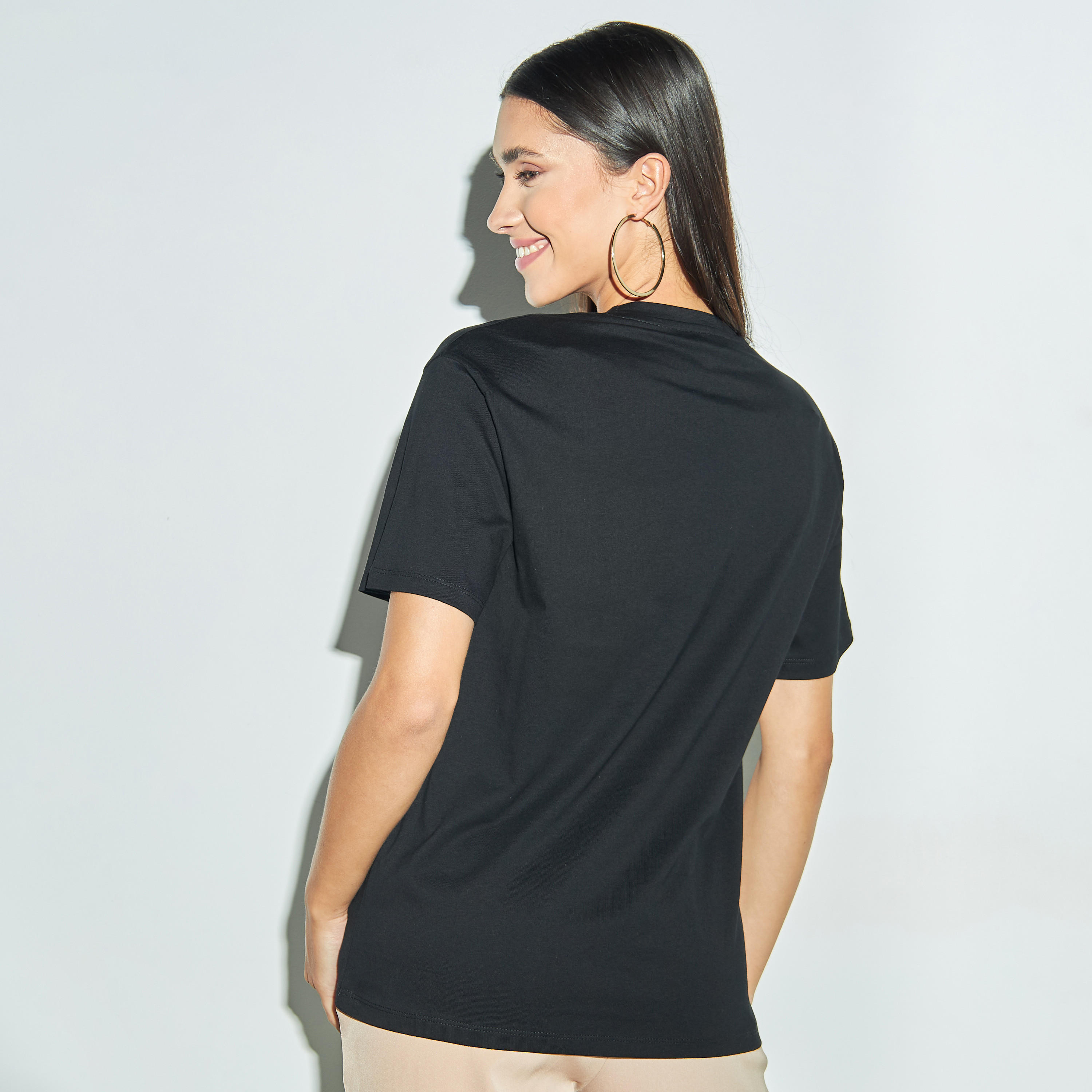 تيشيرت بوكسي قصير بياقة ضيقة وأكمام قصيرة من تو إكستريمز-women-clothing-tshirts-image-4