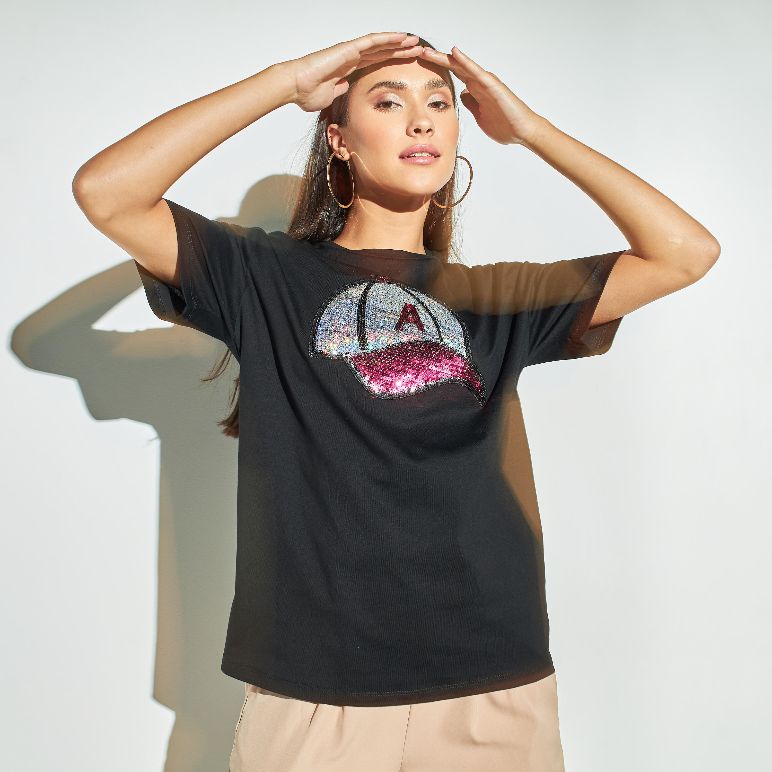 تيشيرت بوكسي قصير بياقة ضيقة وأكمام قصيرة من تو إكستريمز-women-clothing-tshirts-image-5