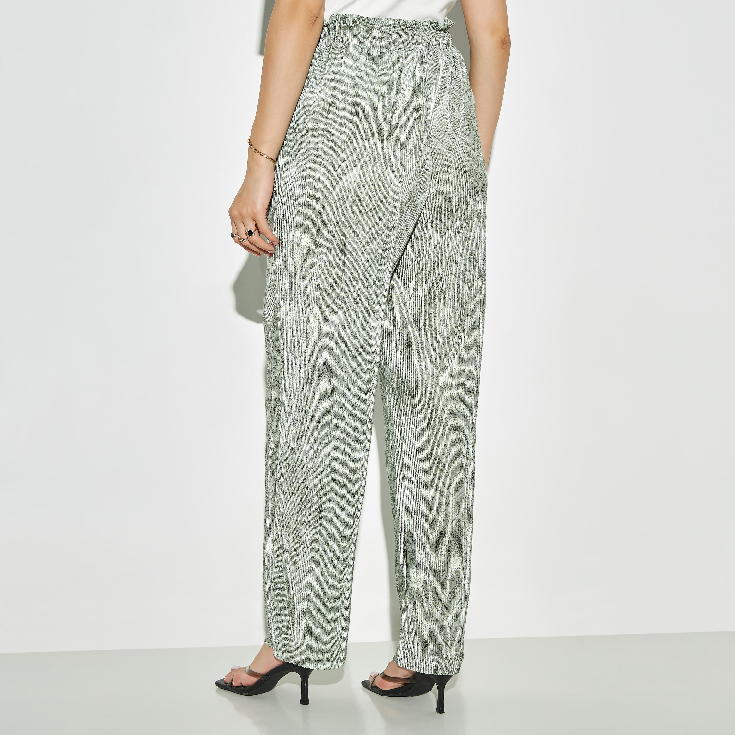 بنطلون بليسيه سادة برباط إغلاق وجيوب من تو إكستريمز-women-clothing-bottoms-trousers-image-3