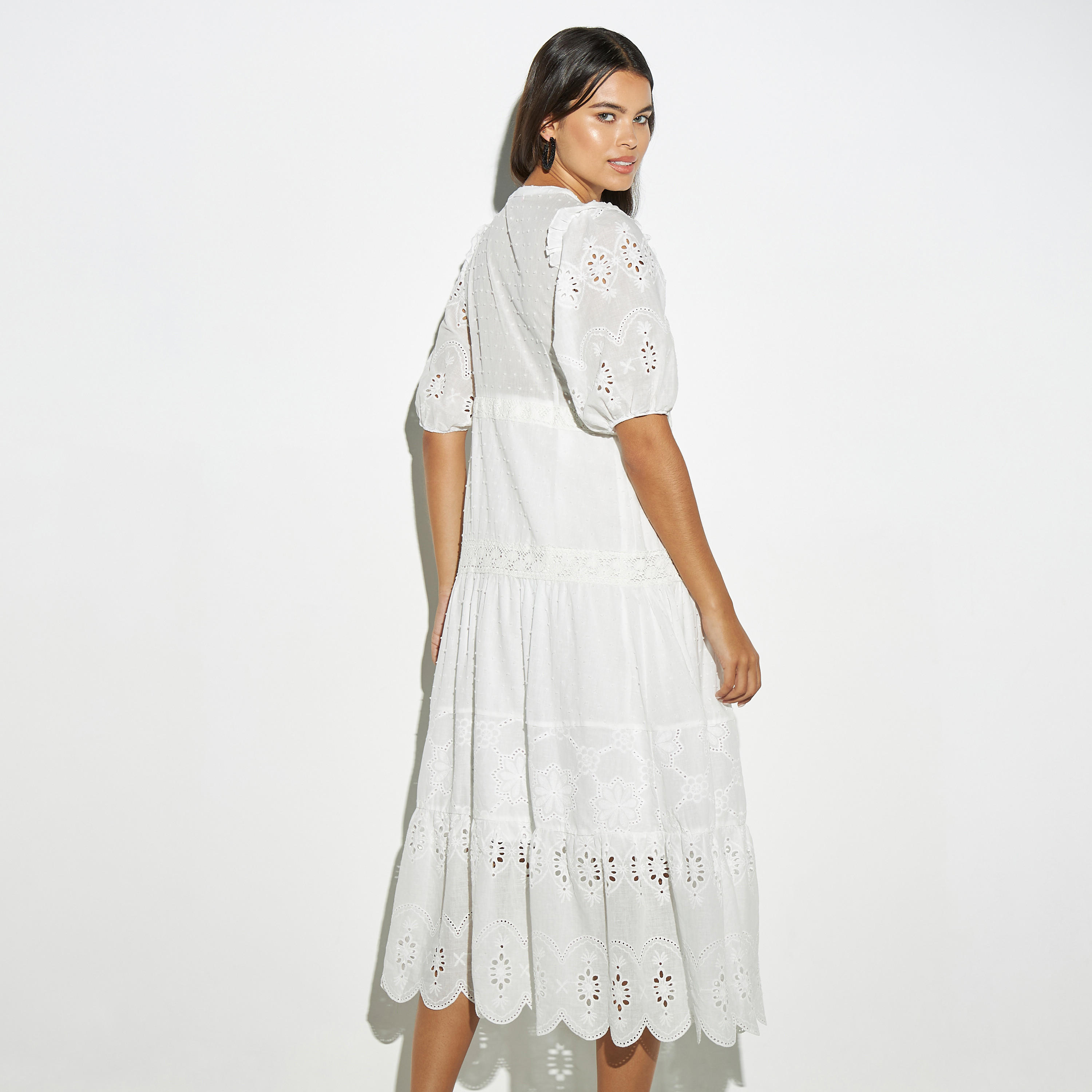 فستان ميدي بارز الملمس متعدد الطبقات بكشكش وأكمام قصيرة من تو إكستريمز-women-clothing-dresses-image-3