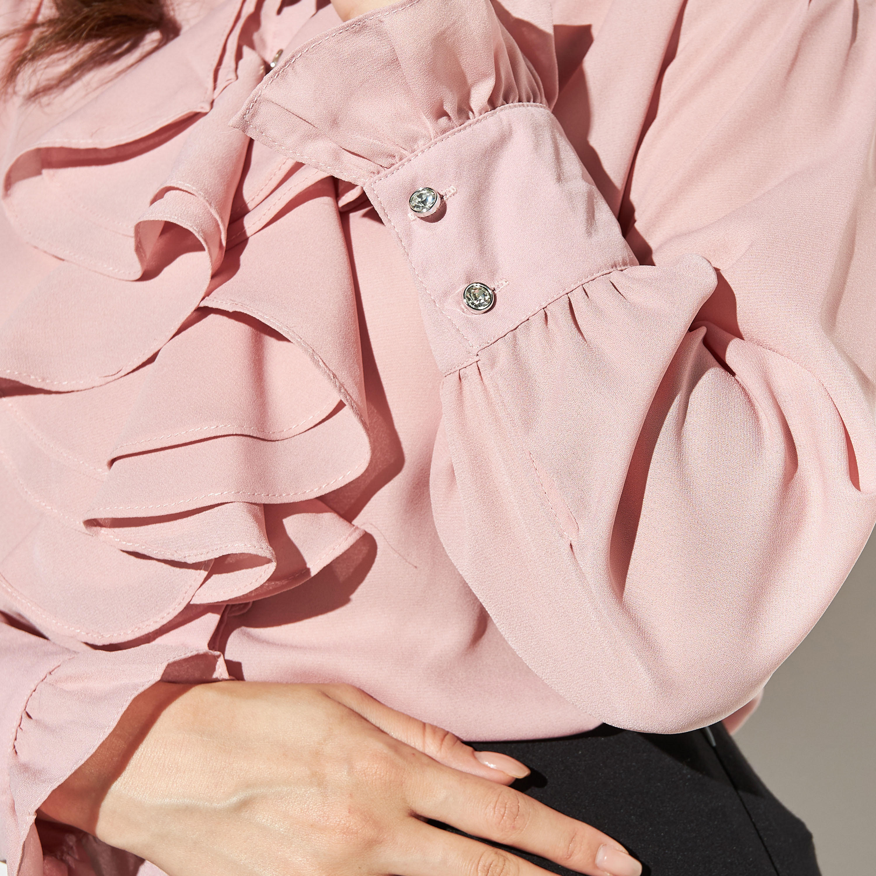 بلوزة بطبعات وياقة ماندارين وأكمام طويلة من تو إكستريمز-women-clothing-shirtsandblouses-blouses-image-5