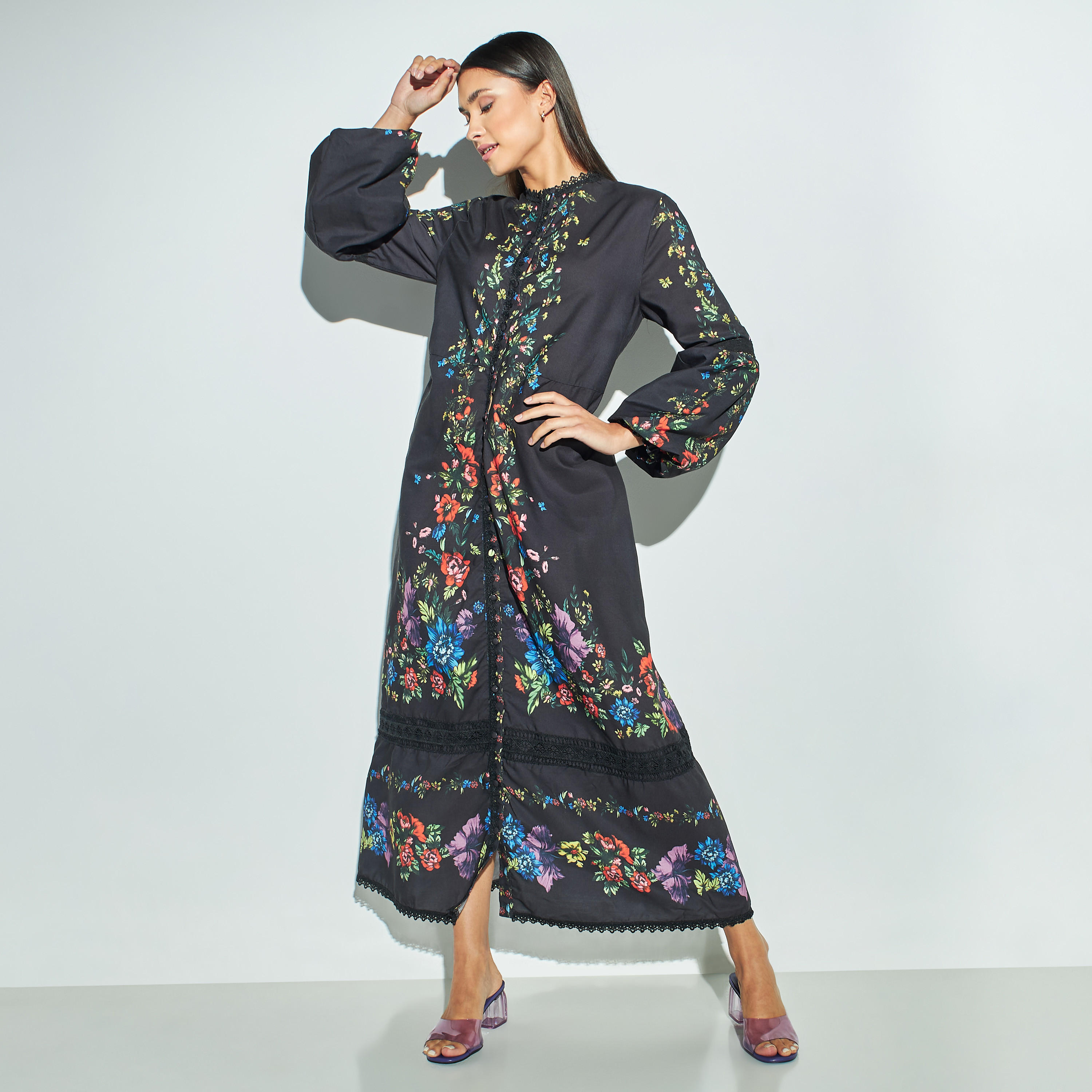 فستان بياقة ماندارين وأكمام جرس وطبعات زهرية من توإكستريمز-women-clothing-dresses-image-1
