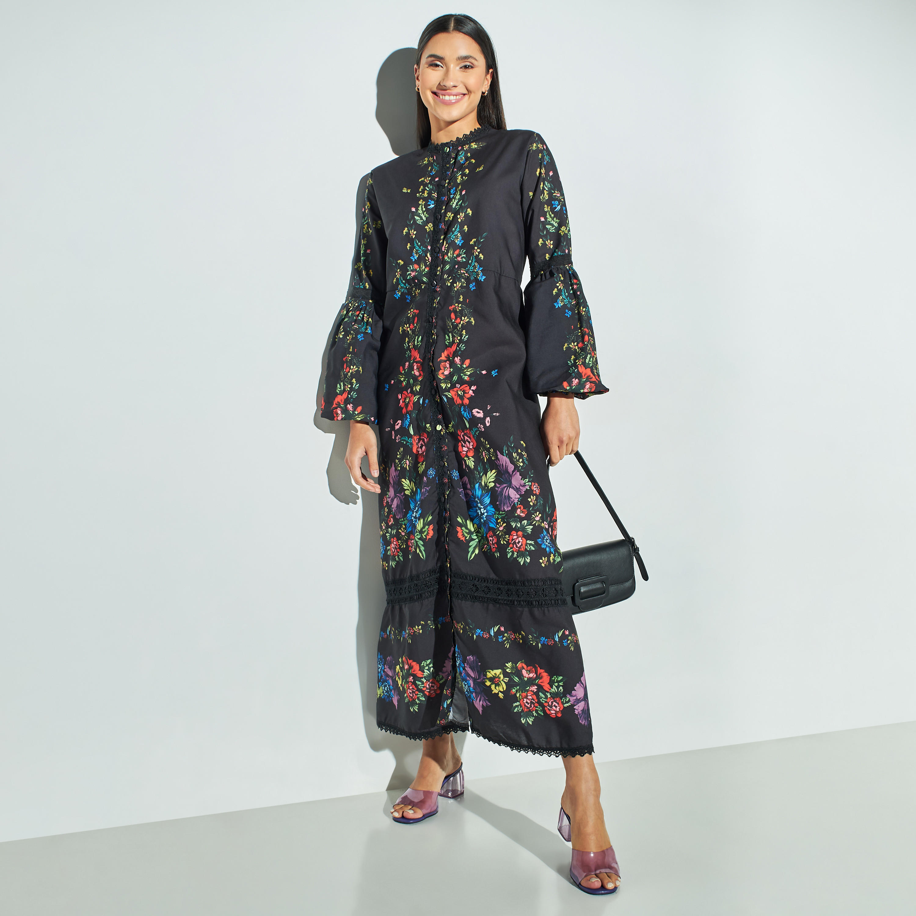 فستان بياقة ماندارين وأكمام جرس وطبعات زهرية من توإكستريمز-women-clothing-dresses-image-2