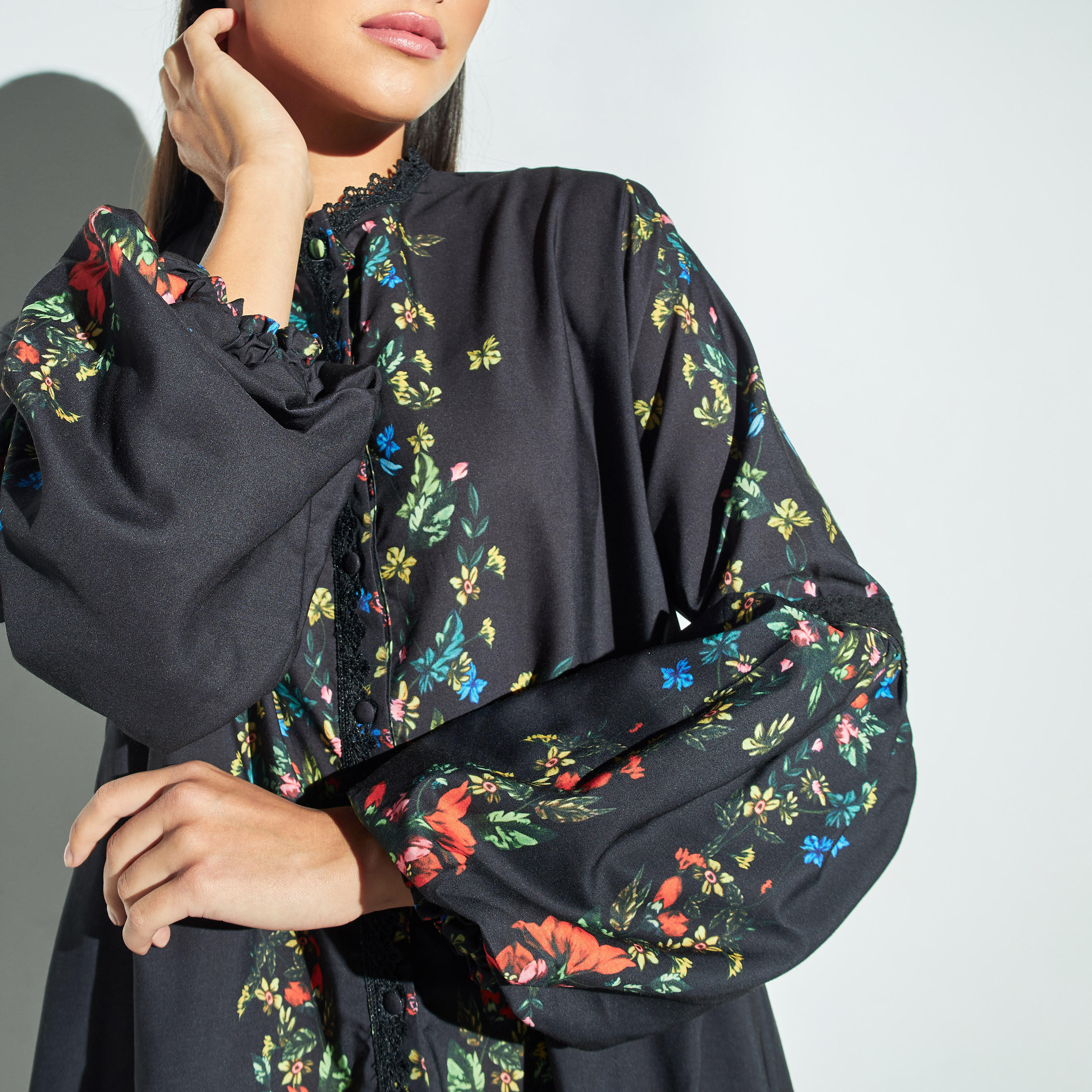 فستان بياقة ماندارين وأكمام جرس وطبعات زهرية من توإكستريمز-women-clothing-dresses-image-3