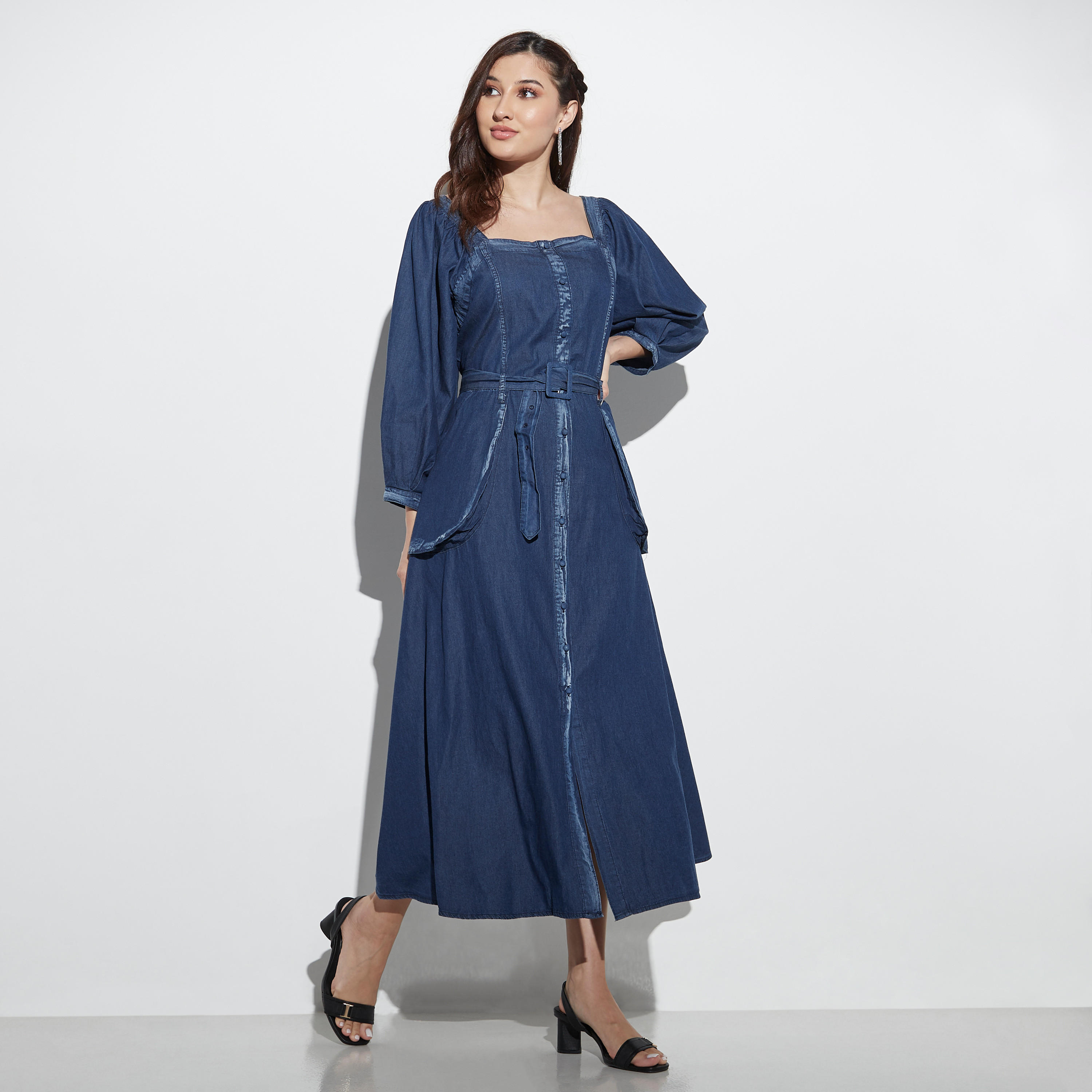 فستان قميص طويل سادة بحزام خصر وجيوب من تو إكستريمز-women-clothing-dresses-image-1