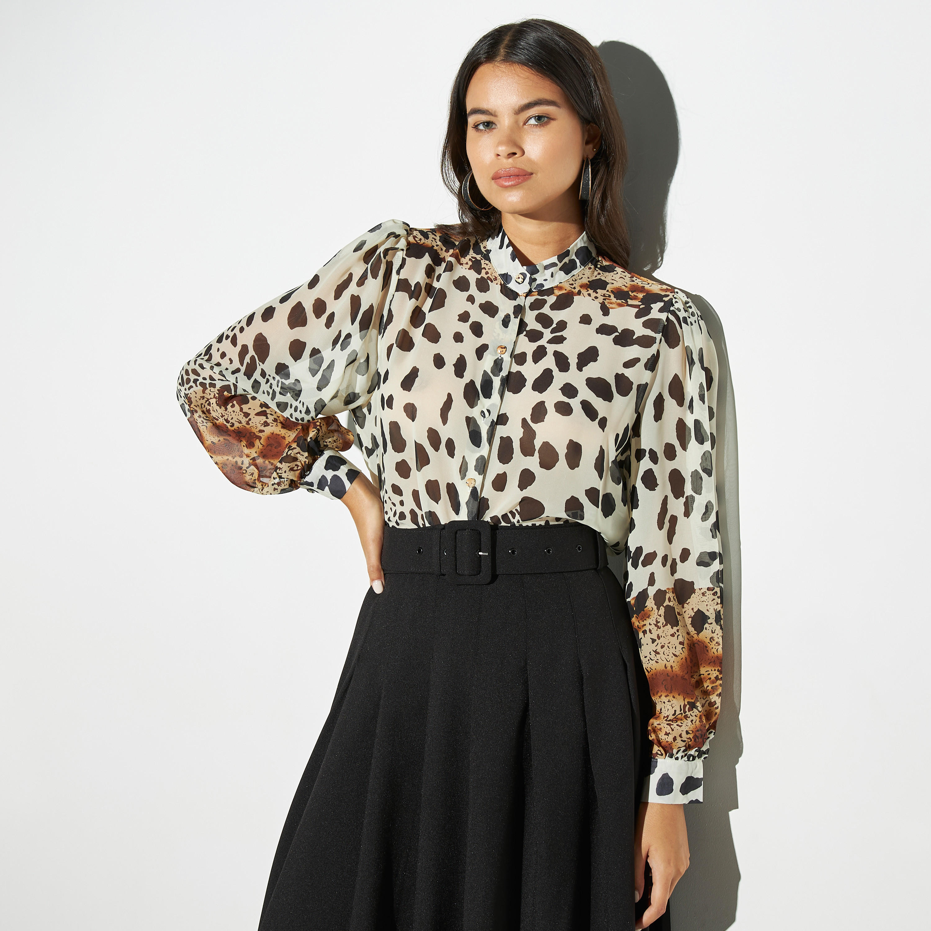 قميص بياقة باند وأكمام طويلة وطبعات حيوانات من تو إكستريمز-women-clothing-shirtsandblouses-shirts-image-1
