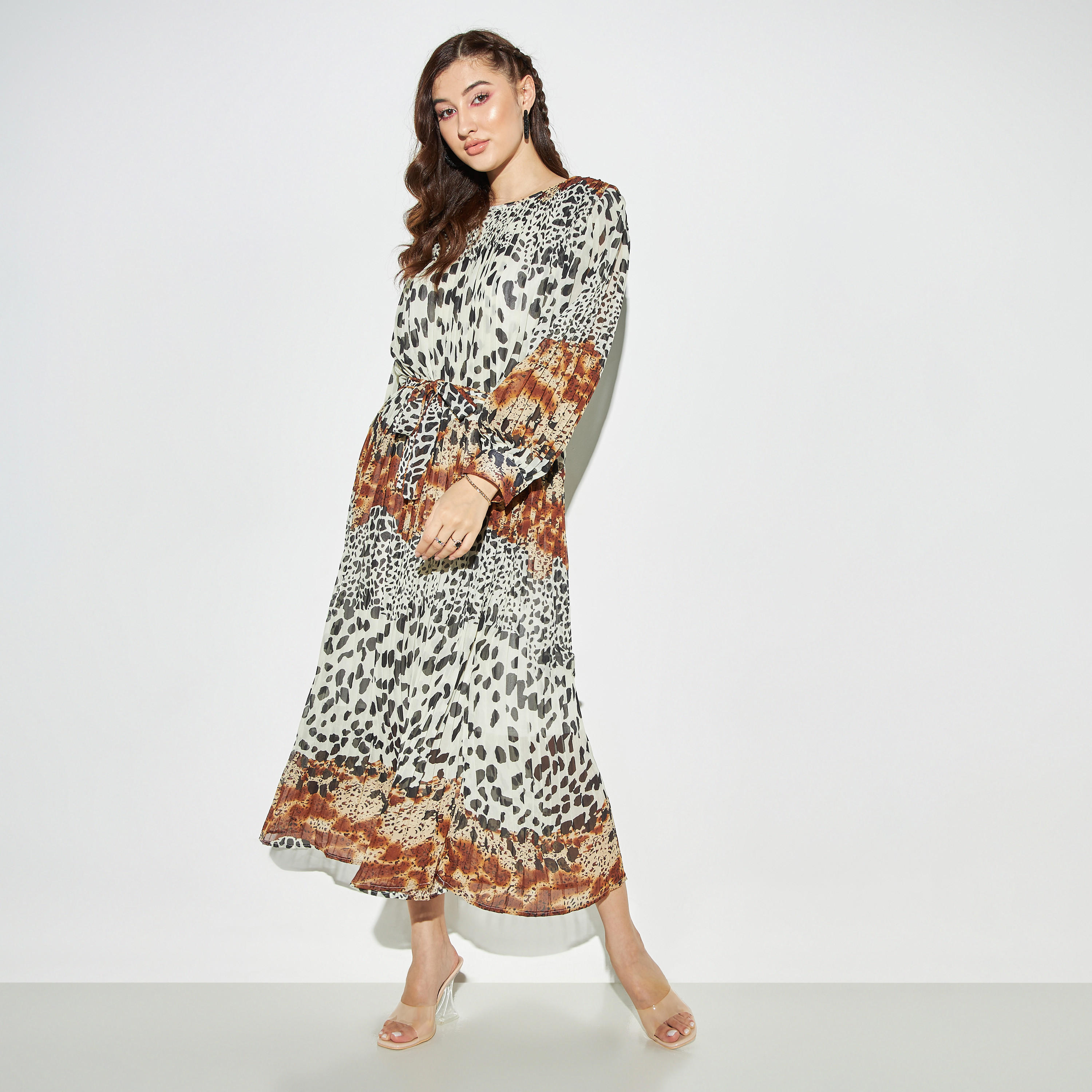 فستان طويل بأربطة وأكمام طويلة وطبعات حيوانات من تو إكستريمز-women-clothing-dresses-image-1