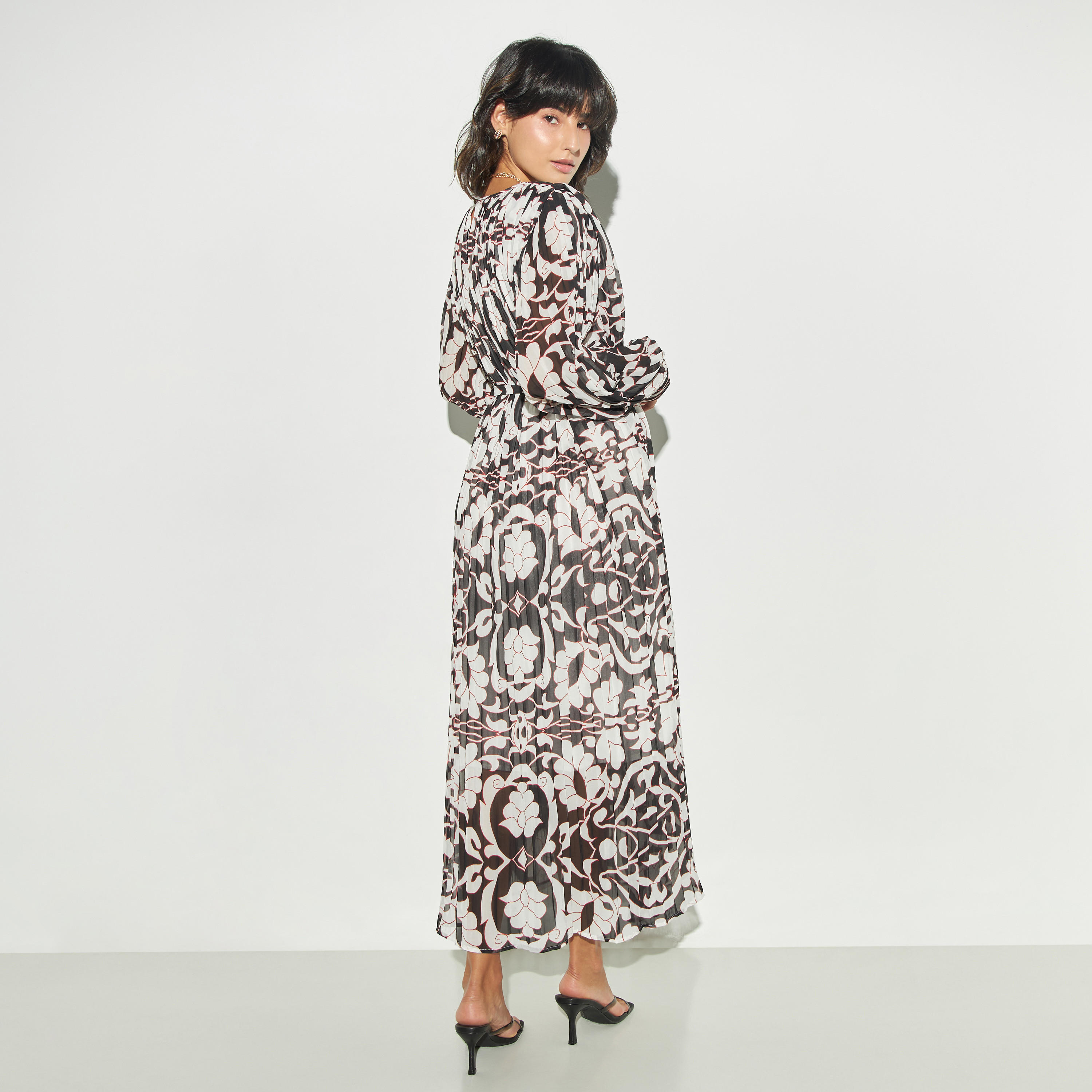فستان طويل بكسرات وطبعات وأكمام بالون وأربطة من تو إكستريمز-women-clothing-dresses-image-3
