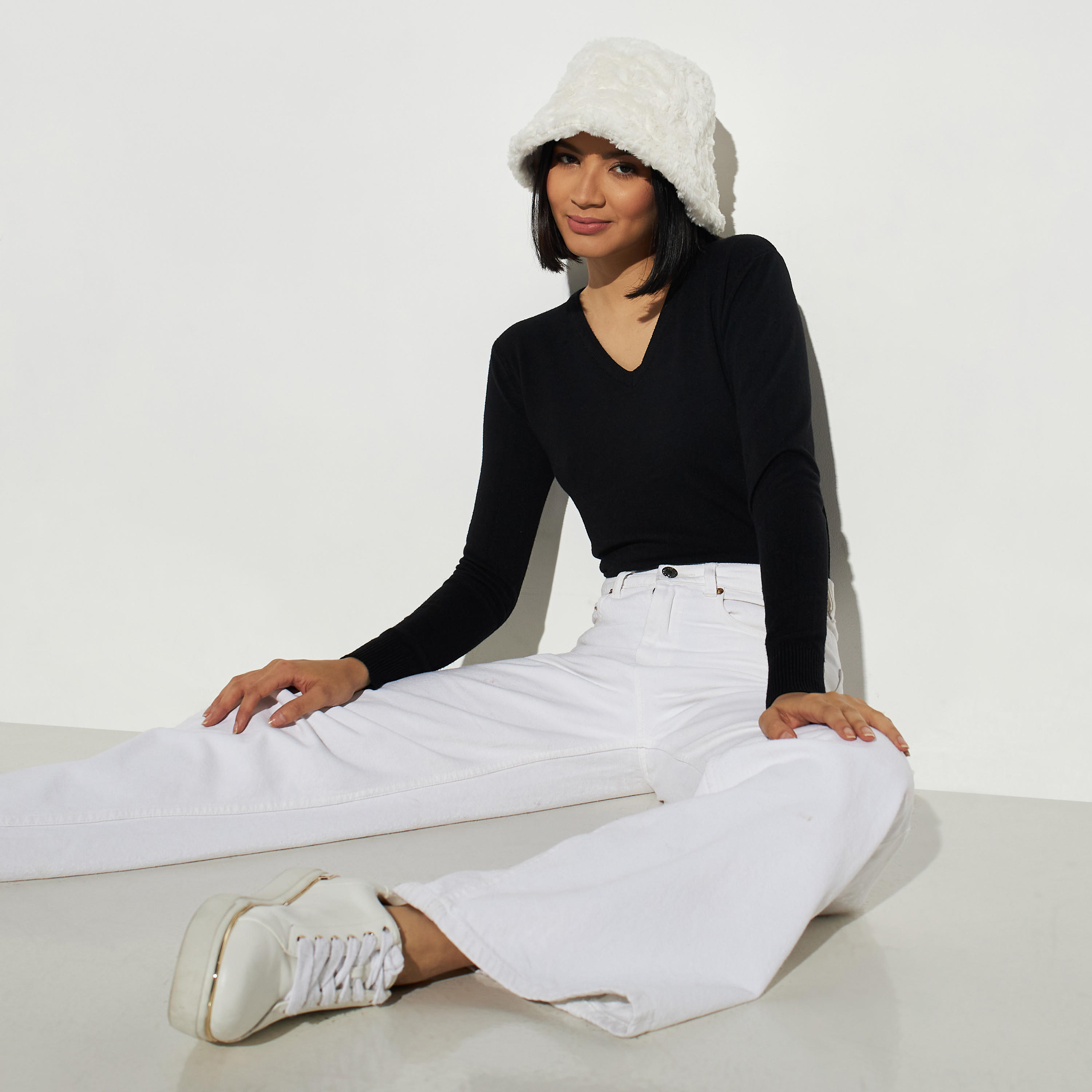 كنزة بارزة الملمس بياقة V وأكمام طويلة من تو إكستريمز-women-clothing-cardigansandjumpers-jumpers-image-2