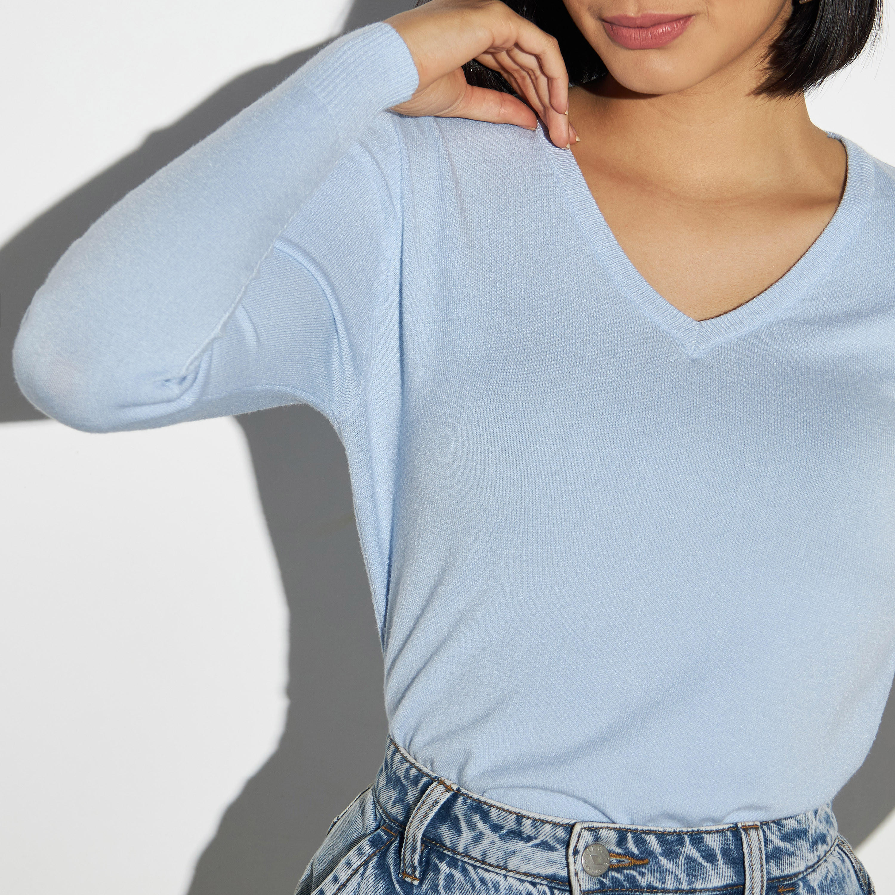 كنزة بارزة الملمس بياقة V وأكمام طويلة من تو إكستريمز-women-winterwear-cardigansandjumpers-jumpers-image-4