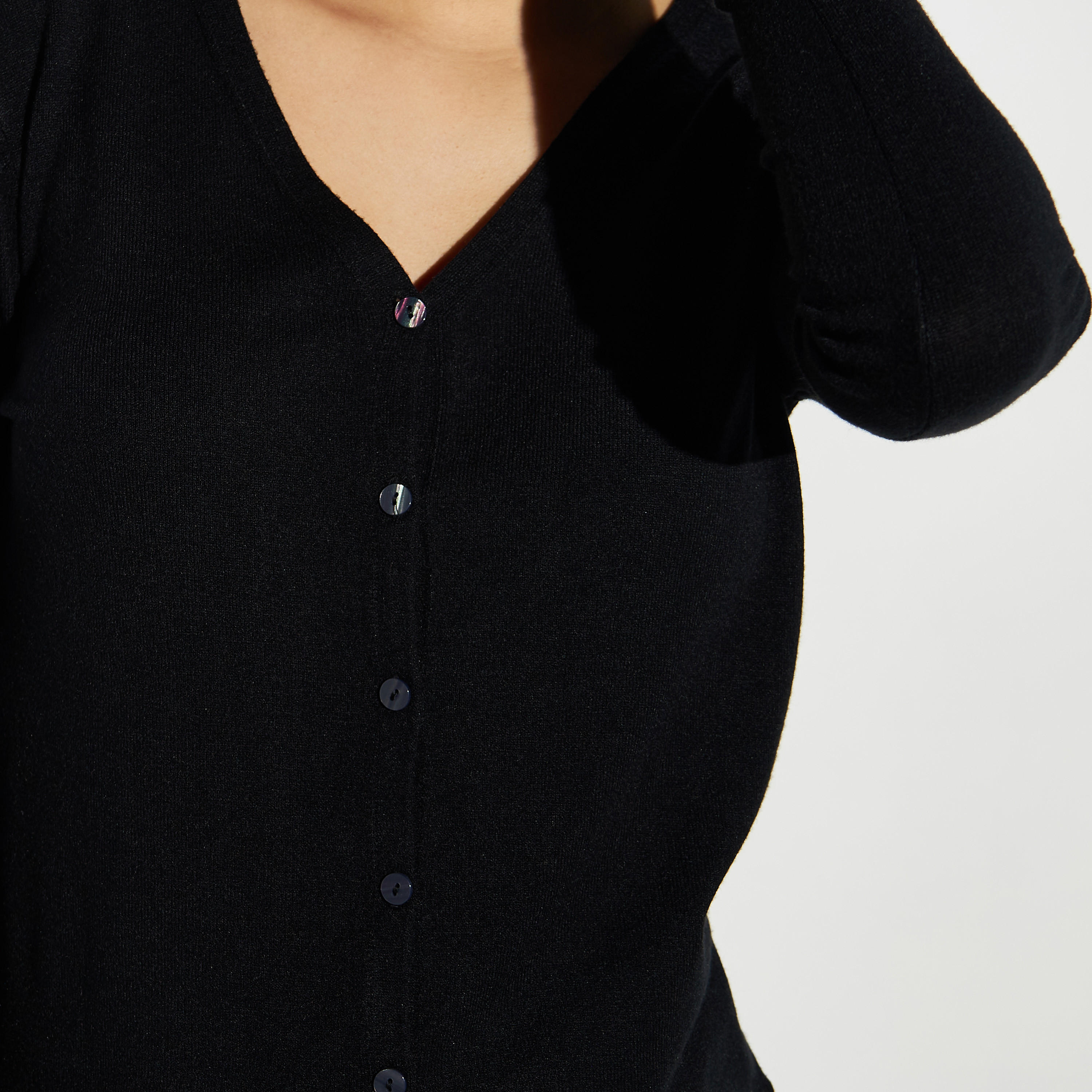 كارديجان بارز الملمس بياقة V من تو إكستريمز-women-winterwear-cardigansandjumpers-cardigans-image-4