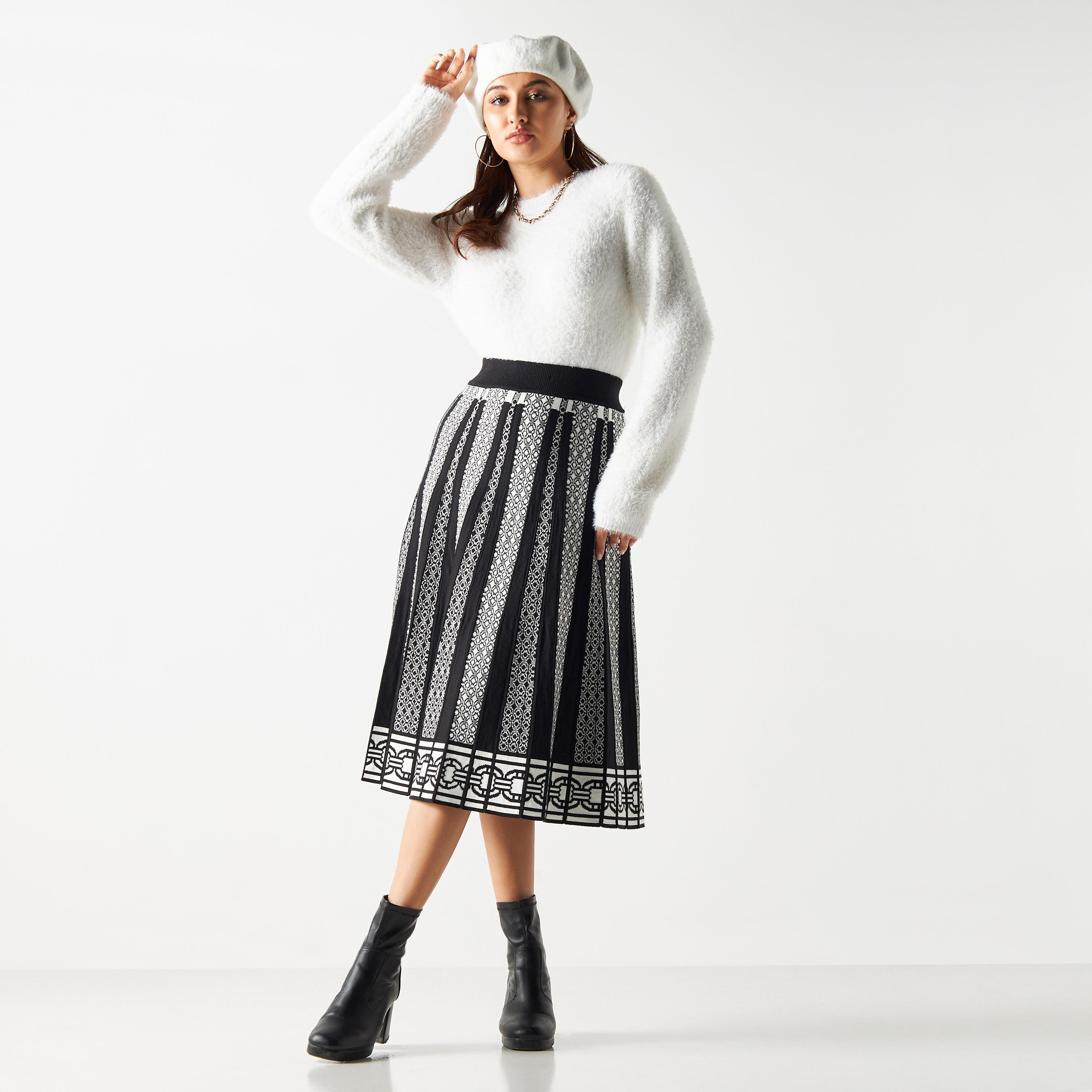 كنزة بارزة الملمس بياقة ضيّقة وأكمام طويلة من تو إكستريمز-women-clothing-cardigansandjumpers-jumpers-image-2
