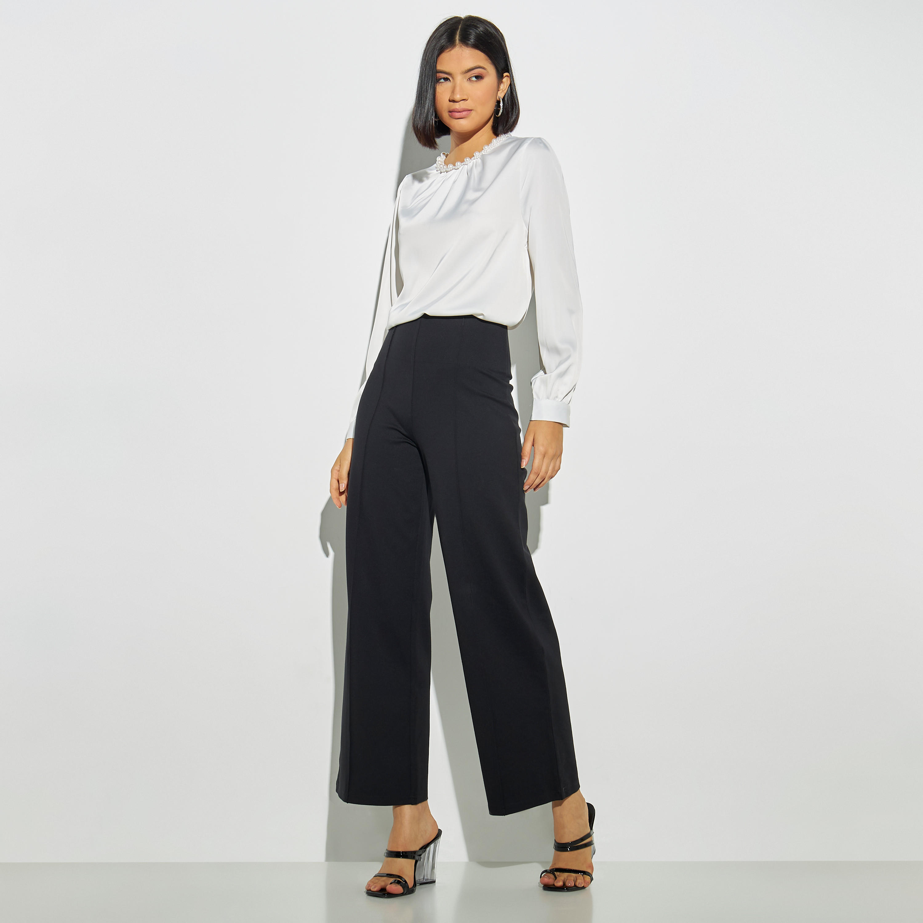 بلوزة مزيّنة باللؤلؤ بأكمام طويلة من توإكستريمز-women-clothing-shirtsandblouses-blouses-image-2