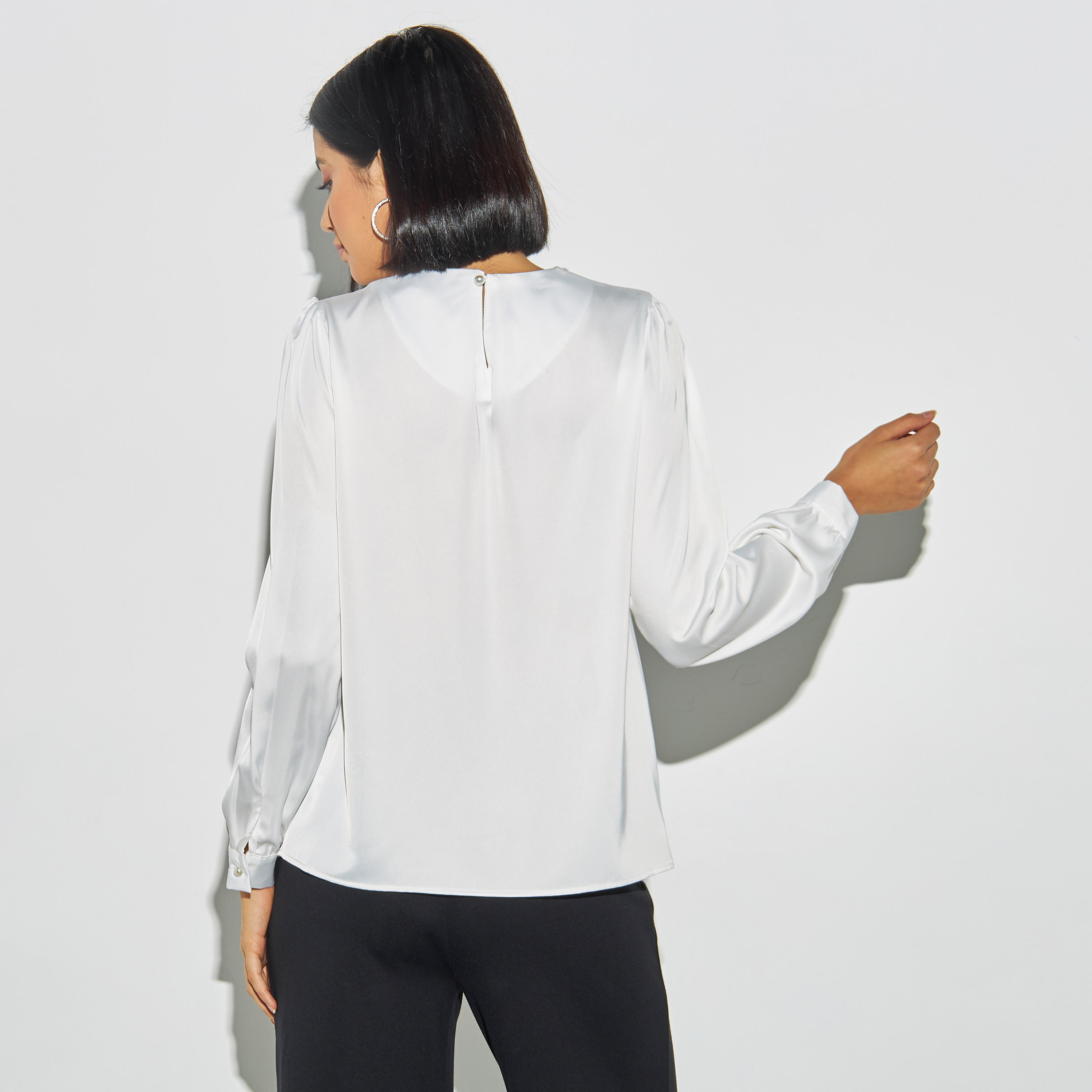 بلوزة مزيّنة باللؤلؤ بأكمام طويلة من توإكستريمز-women-clothing-shirtsandblouses-blouses-image-3