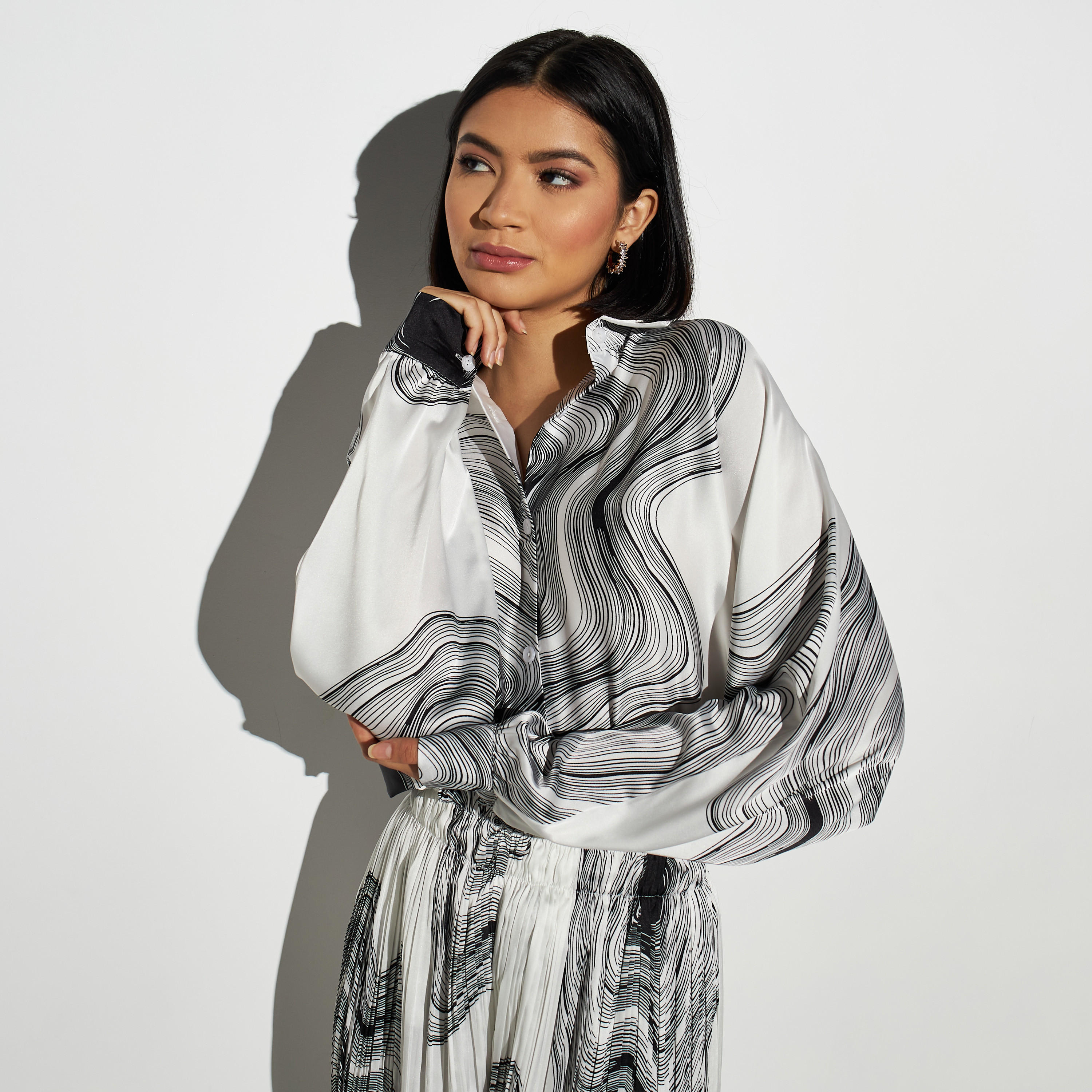 قميص فضفاض بأكمام طويلة وطبعات من تو إكستريمز-women-clothing-shirtsandblouses-shirts-image-1