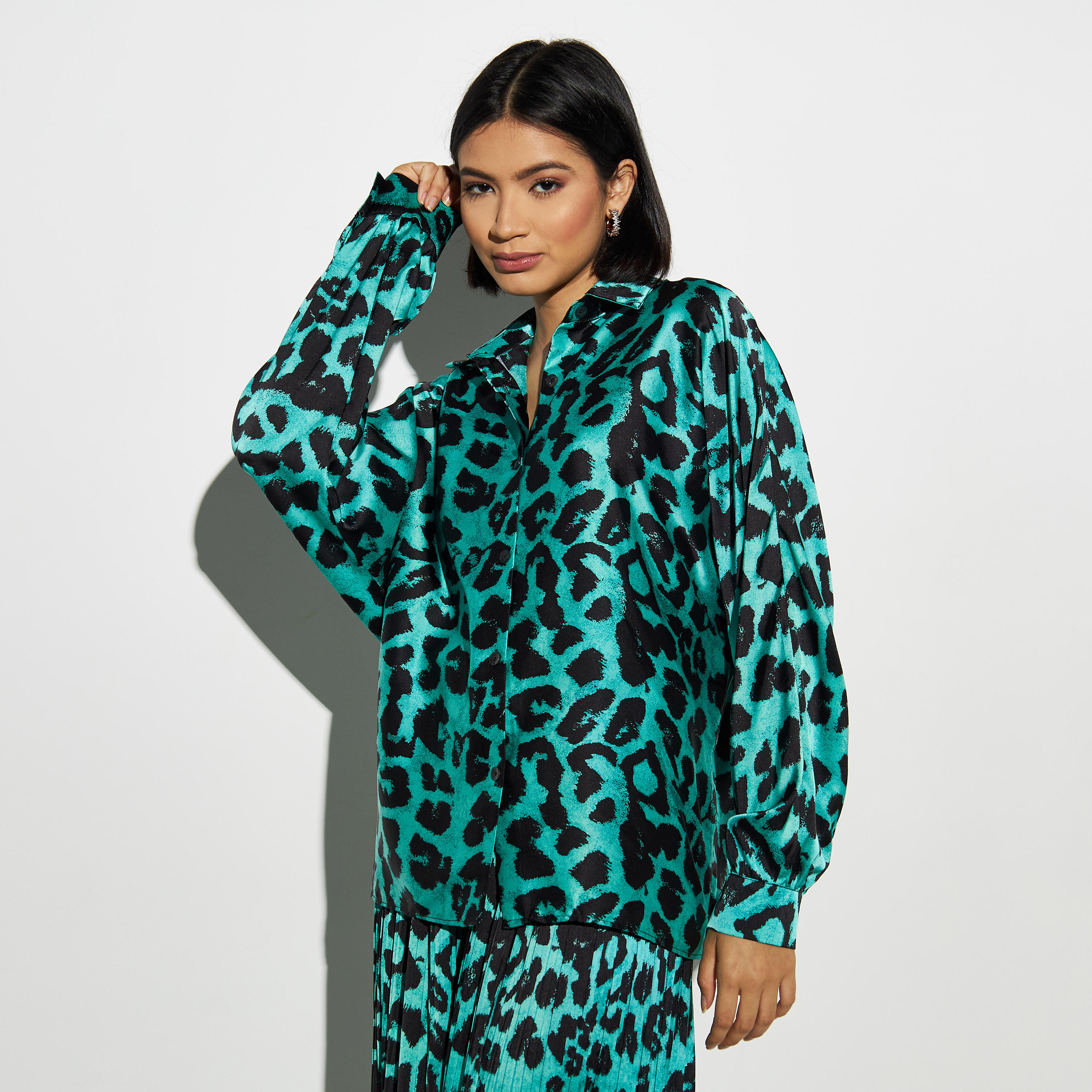 قميص فضفاض بأكمام منسدلة الأكتاف وطبعات من تو إكستريمز-women-clothing-shirtsandblouses-shirts-image-1