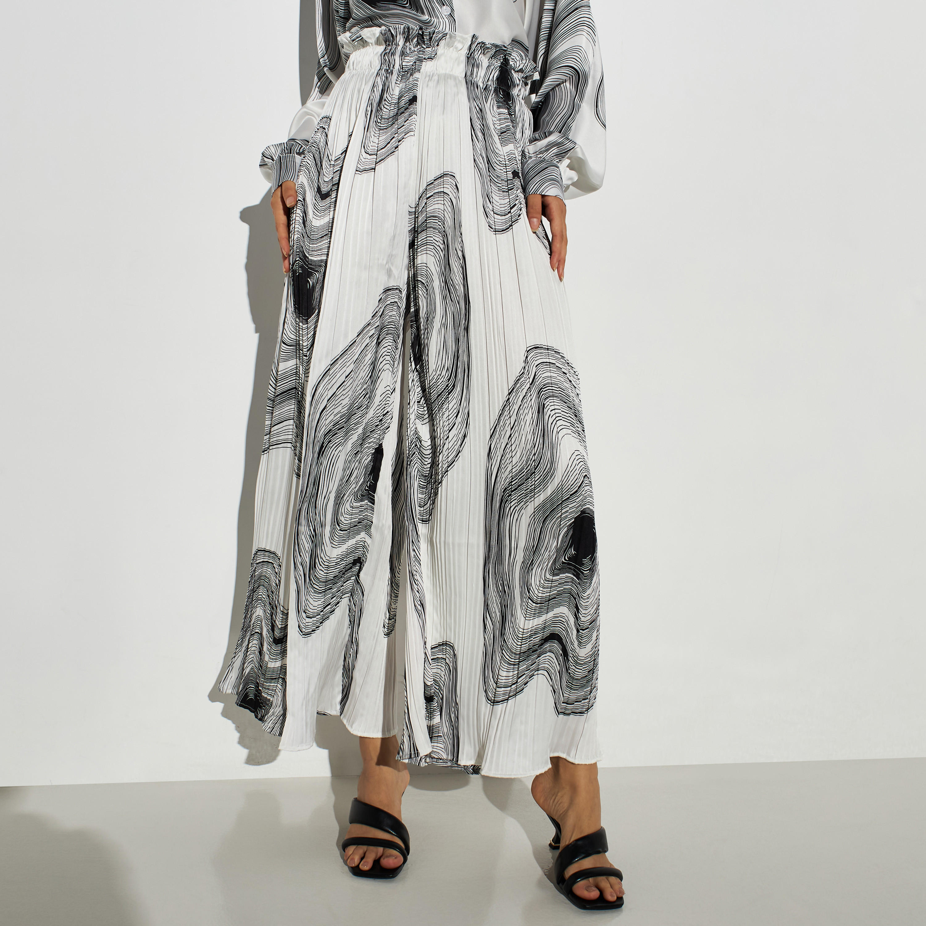 بنطلون بالازو بطبعات وخصر بيبرباج من تو إكستريمز-women-clothing-bottoms-trousers-image-1