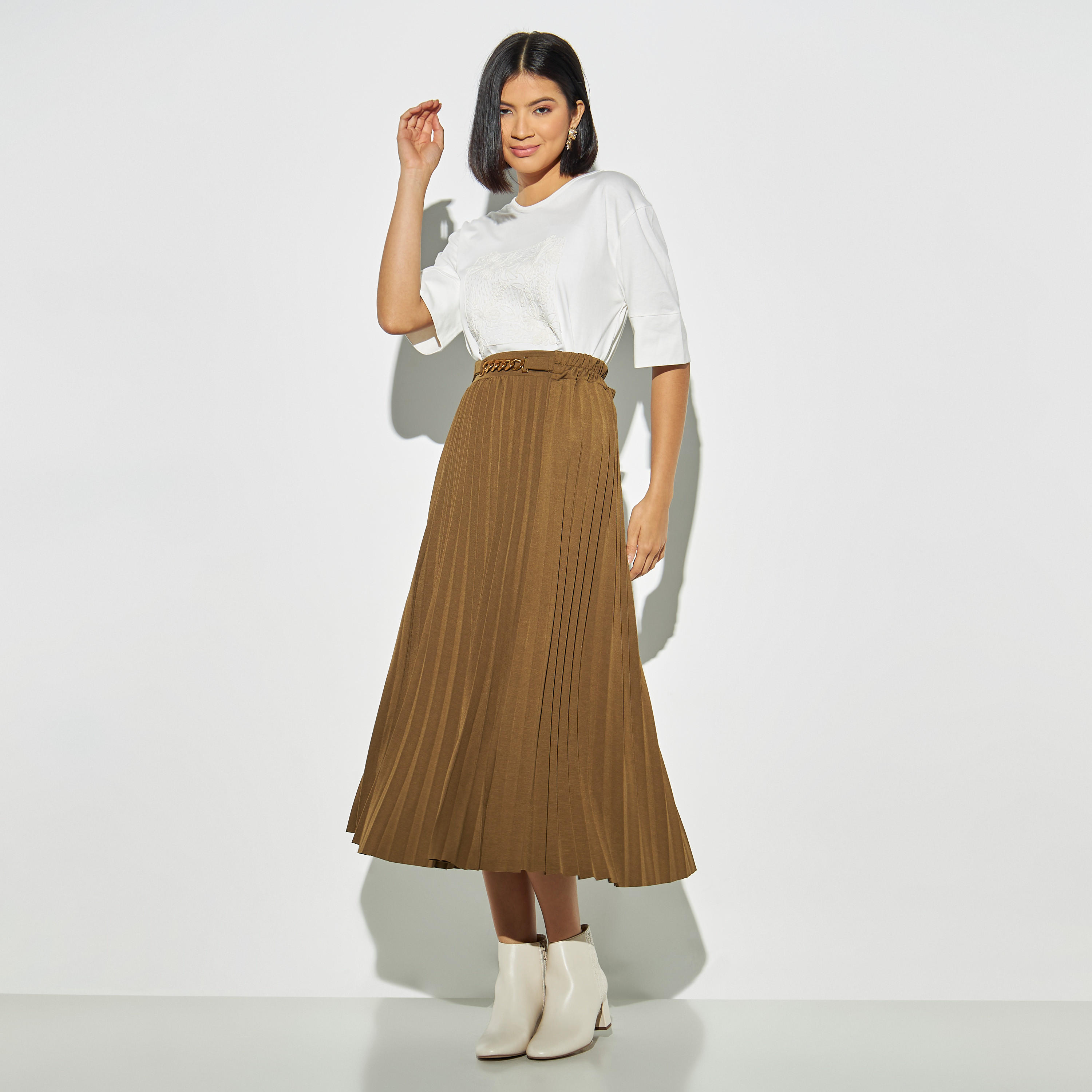 تنورة بثنايا وبحزام خصر وتزيينات سلسلة من تو إكستريمز-women-clothing-bottoms-skirts-image-2