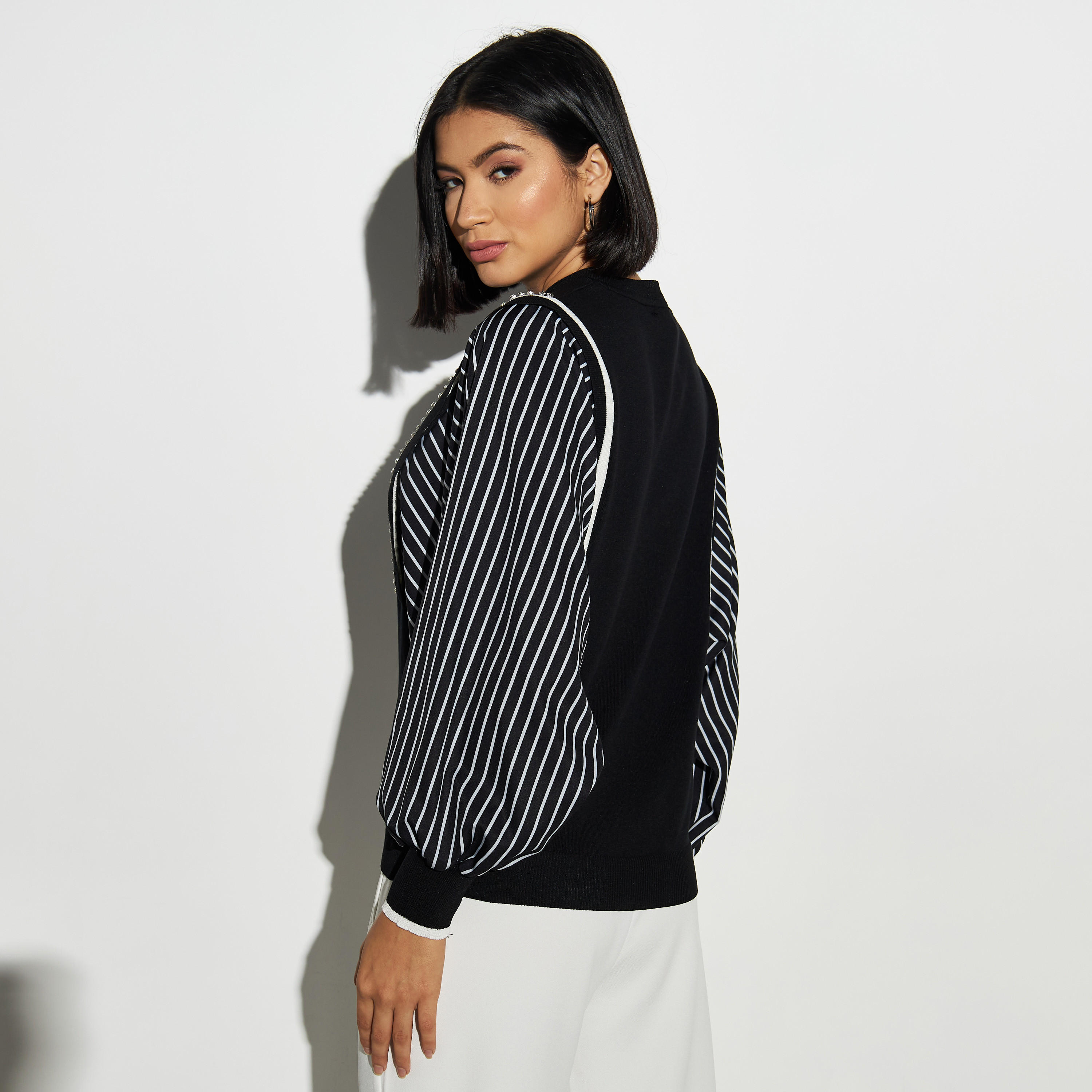 كنزة مزيّنة بياقة ضيقة وأكمام شيفون طويلة من تو إكستريمز-women-clothing-cardigansandjumpers-jumpers-image-3