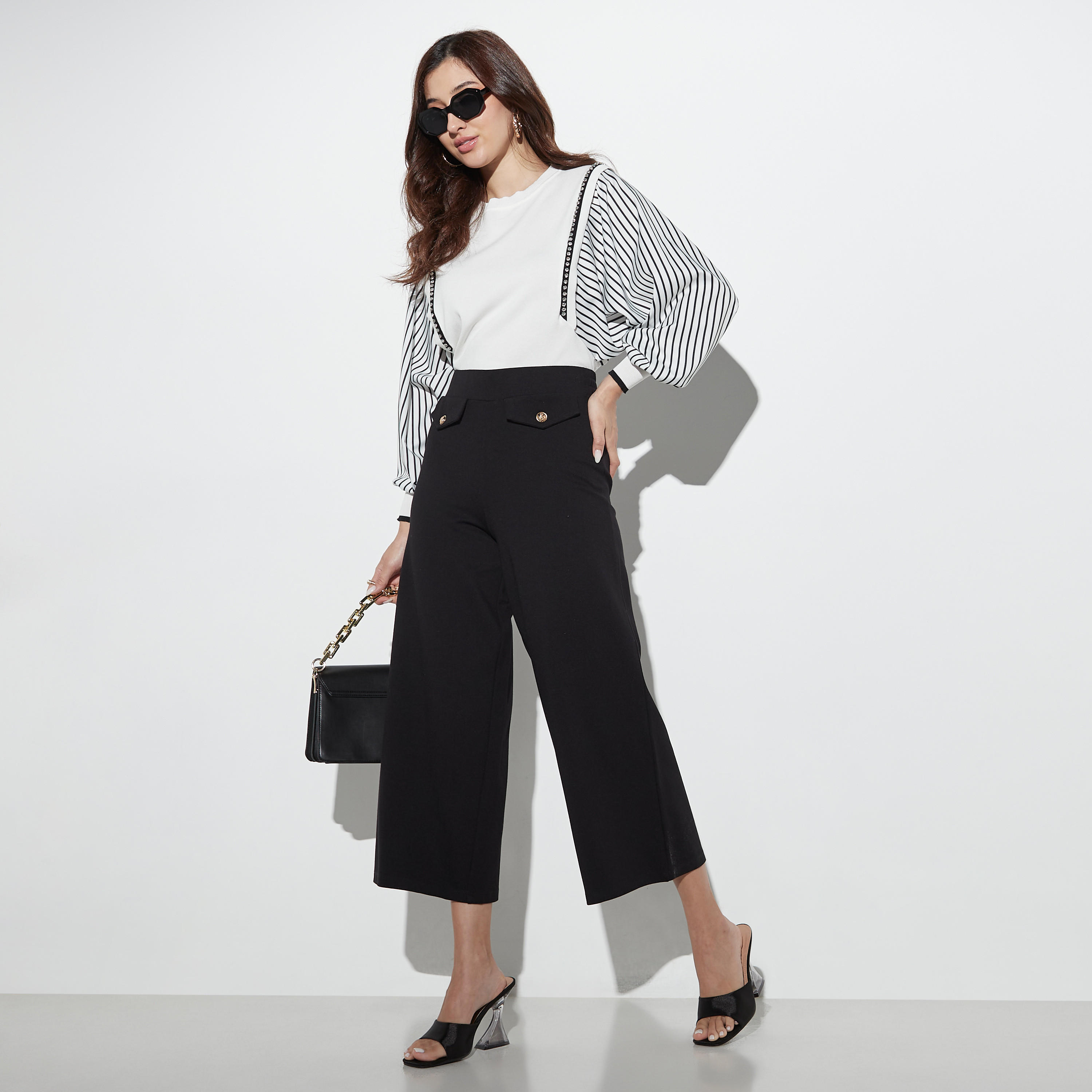 كنزة مزيّنة بياقة ضيقة وأكمام شيفون مخططة من تو إكستريمز-women-clothing-cardigansandjumpers-jumpers-image-2