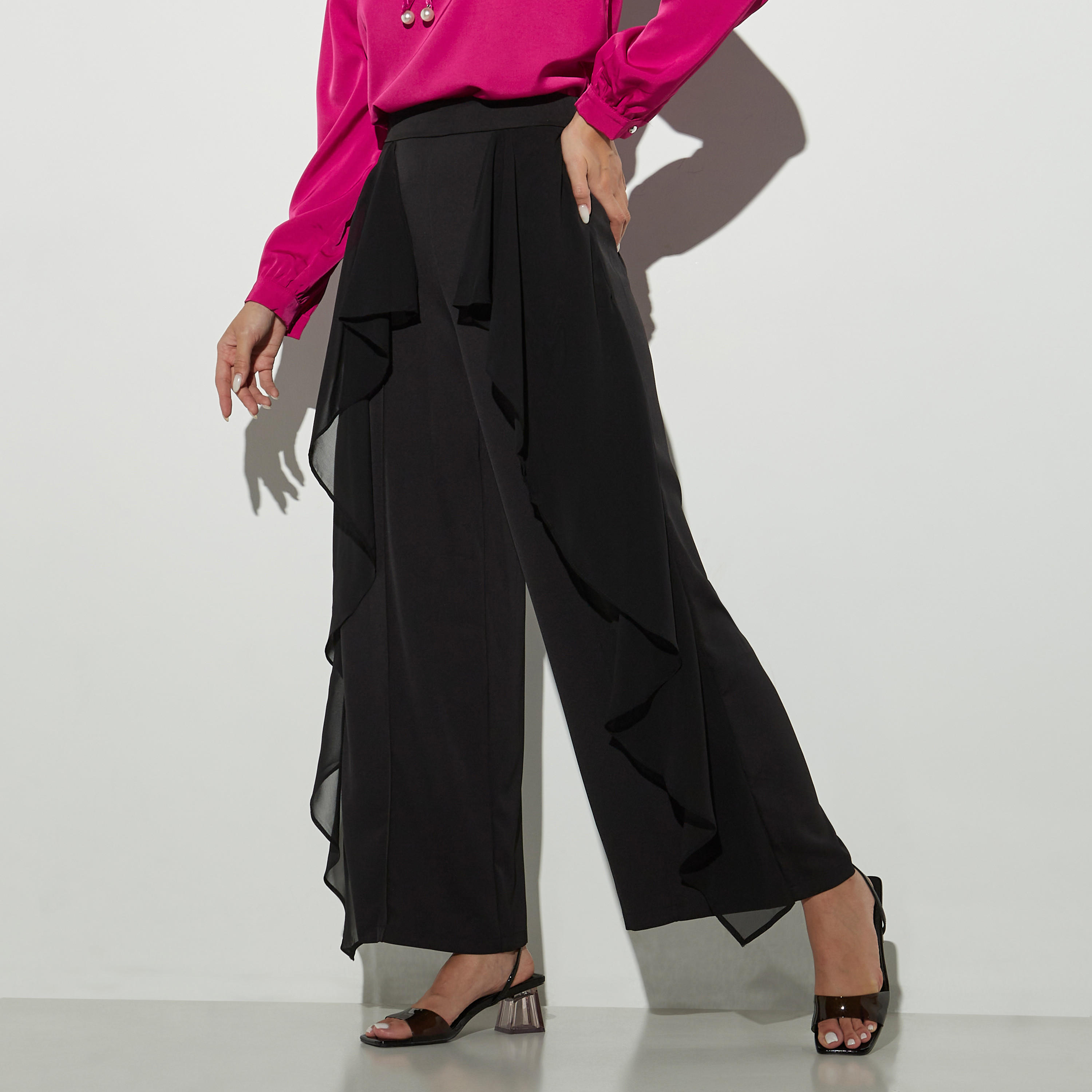بنطلون واسع الساقين بخصر مطاطي وكشكش من تو إكستريمز-women-clothing-bottoms-trousers-image-1