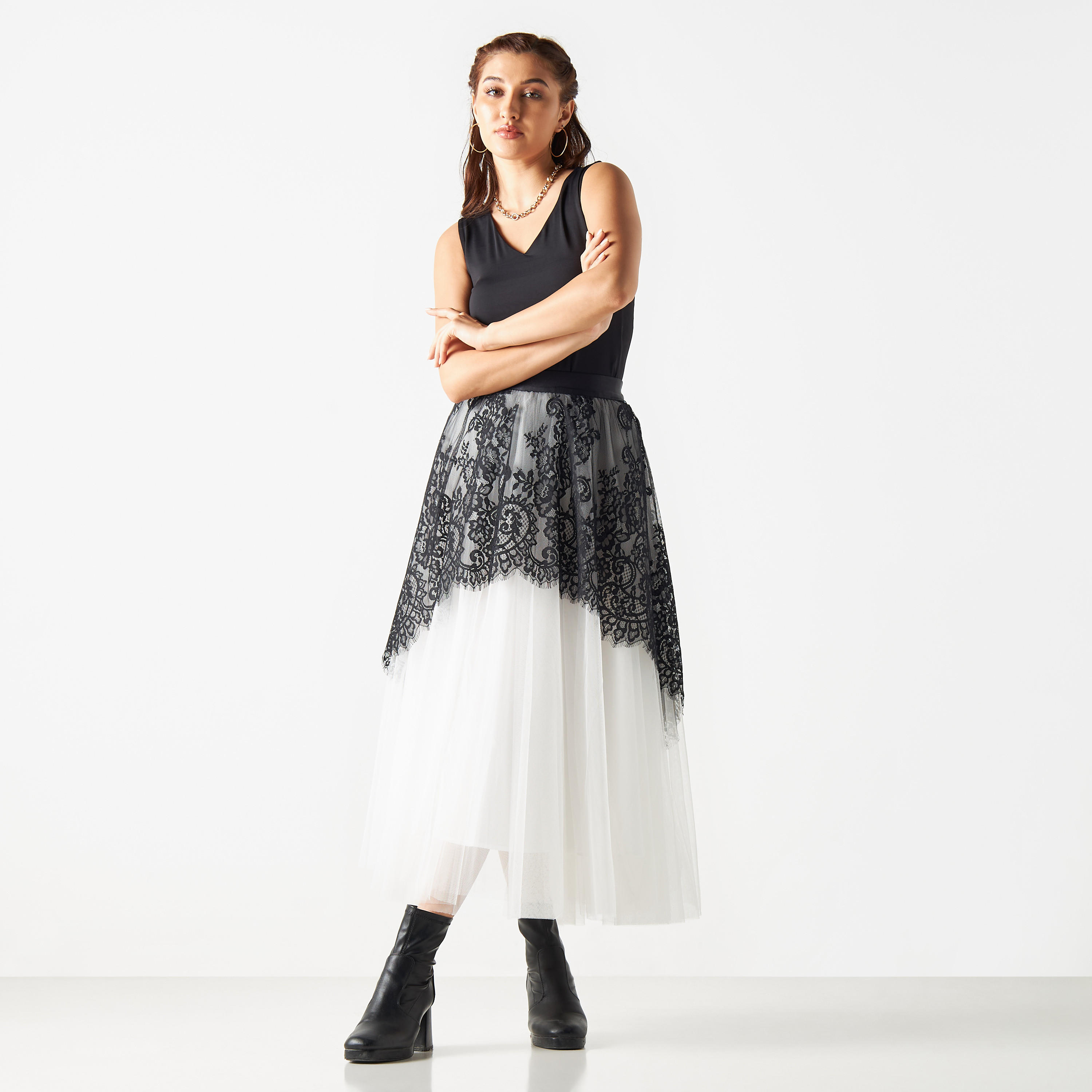 تنورة إيه لاين ميدي دانتيل بخصر مطاطي وفتحة من تو إكستريمز-women-clothing-bottoms-skirts-image-2