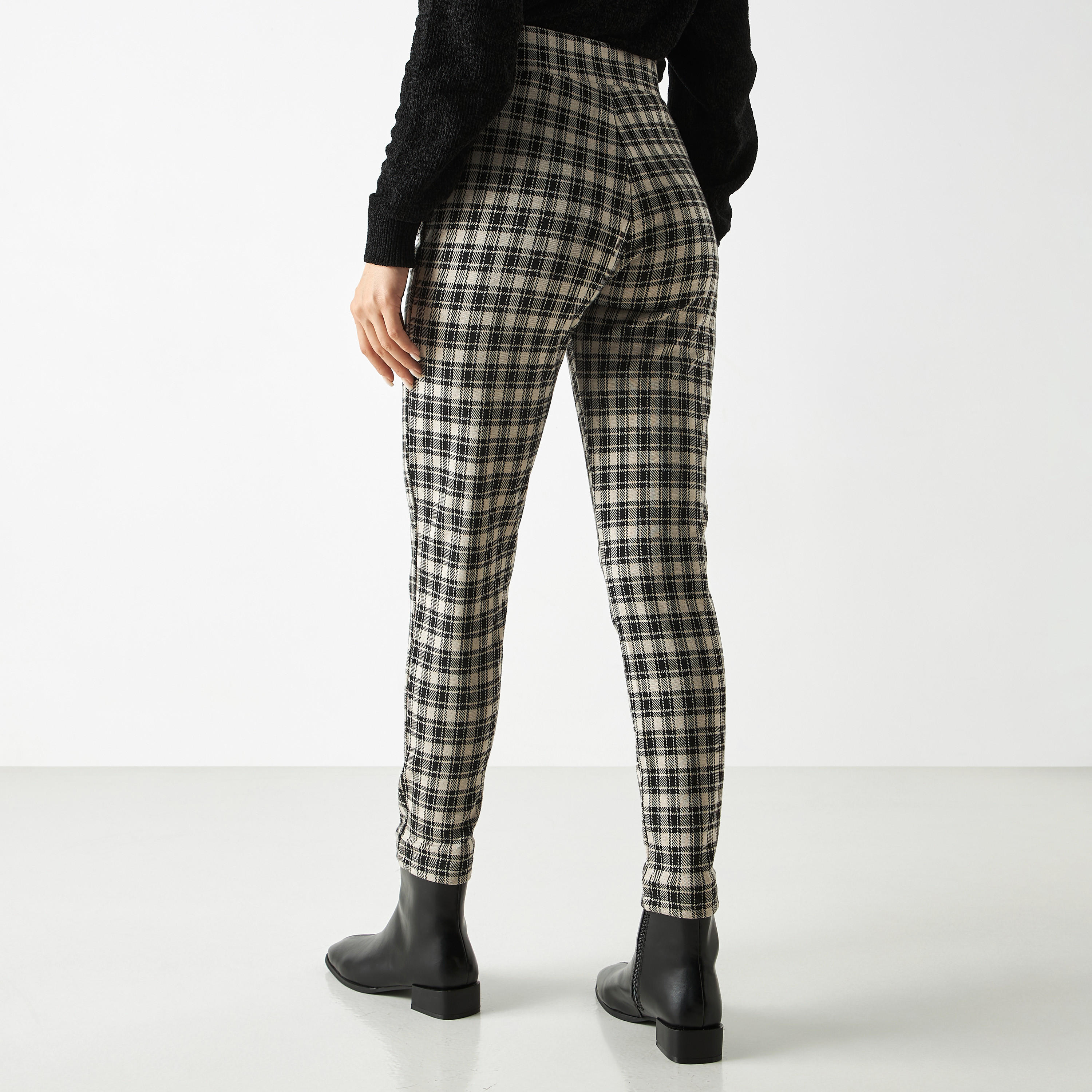 بنطلون تريقينز جاكارد كاروهات بحزام خصر مطاطي-women-clothing-bottoms-leggings-image-3