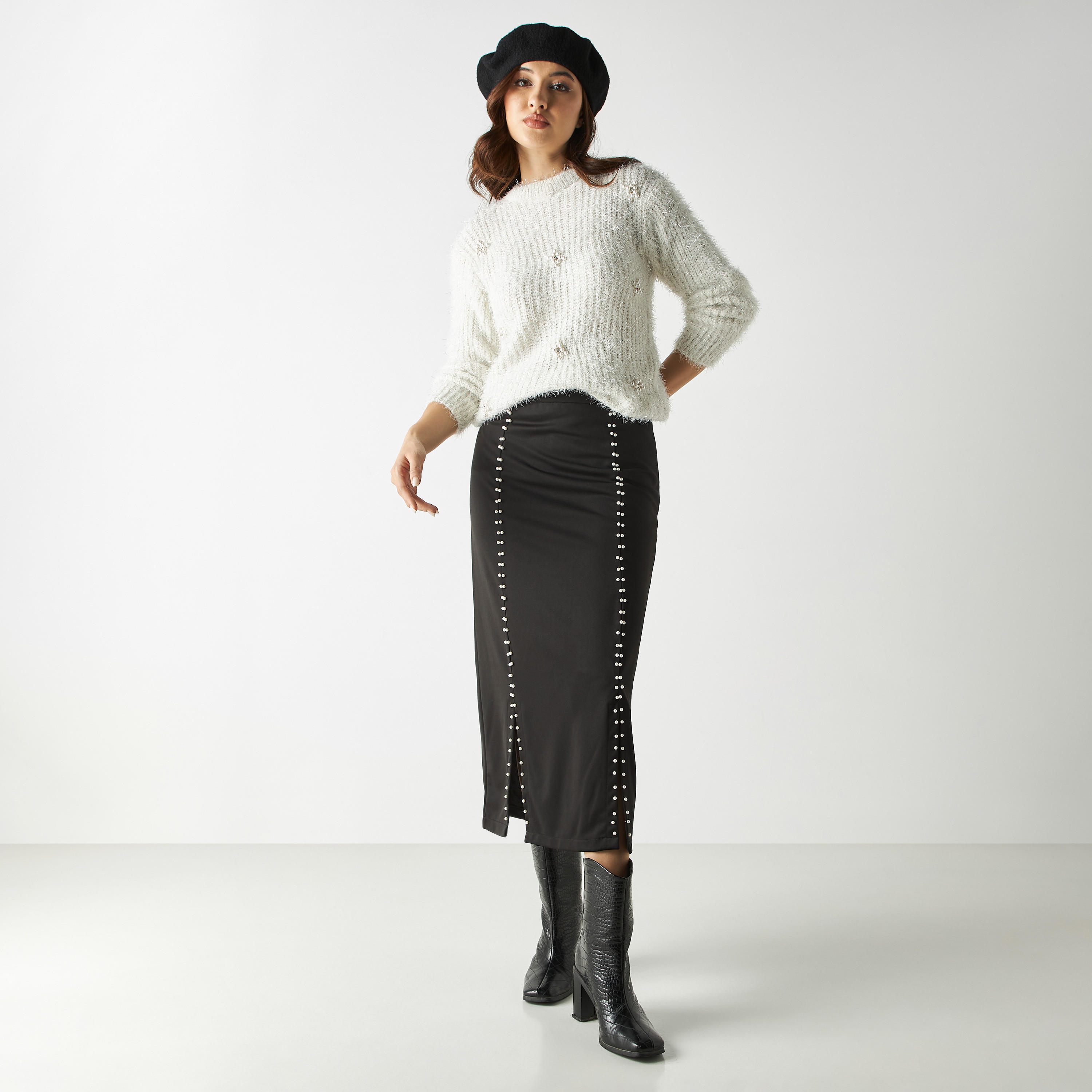 كنزة منسوجة مزيّنة باللؤلؤ بياقة ضيّقة وأكمام طويلة من تو إكستريمز-women-clothing-cardigansandjumpers-jumpers-image-2
