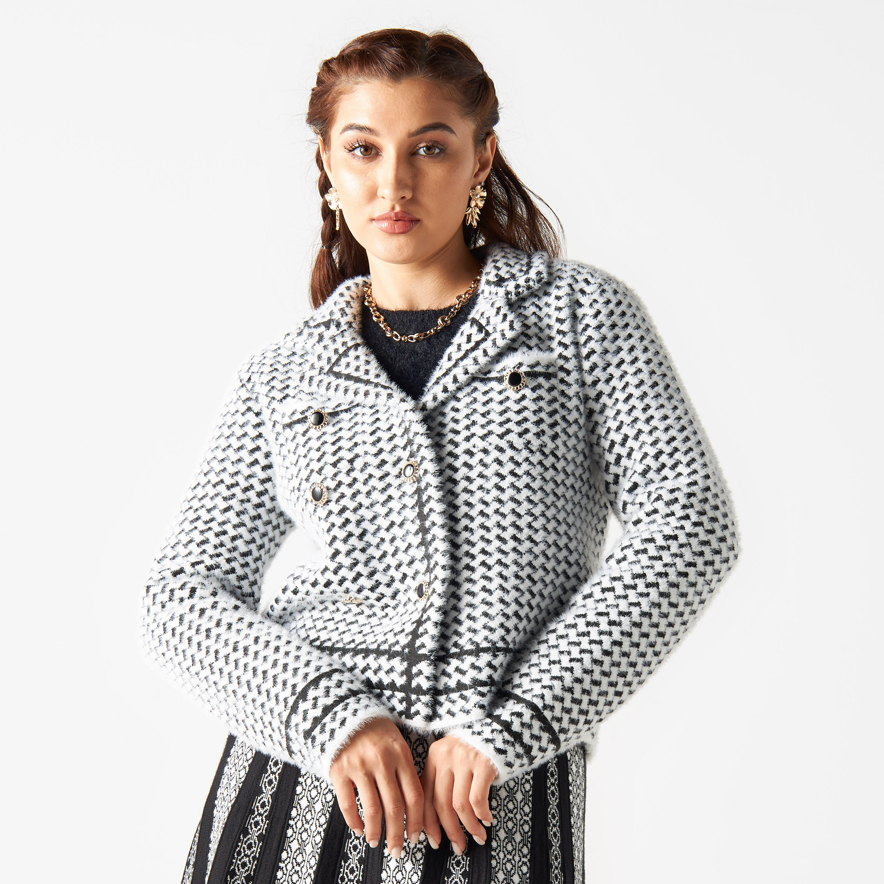 جاكيت بارز الملمس بأزرار إغلاق وجيوب من تو إكستريمز-women-winterwear-coatsandjackets-jackets-image-1