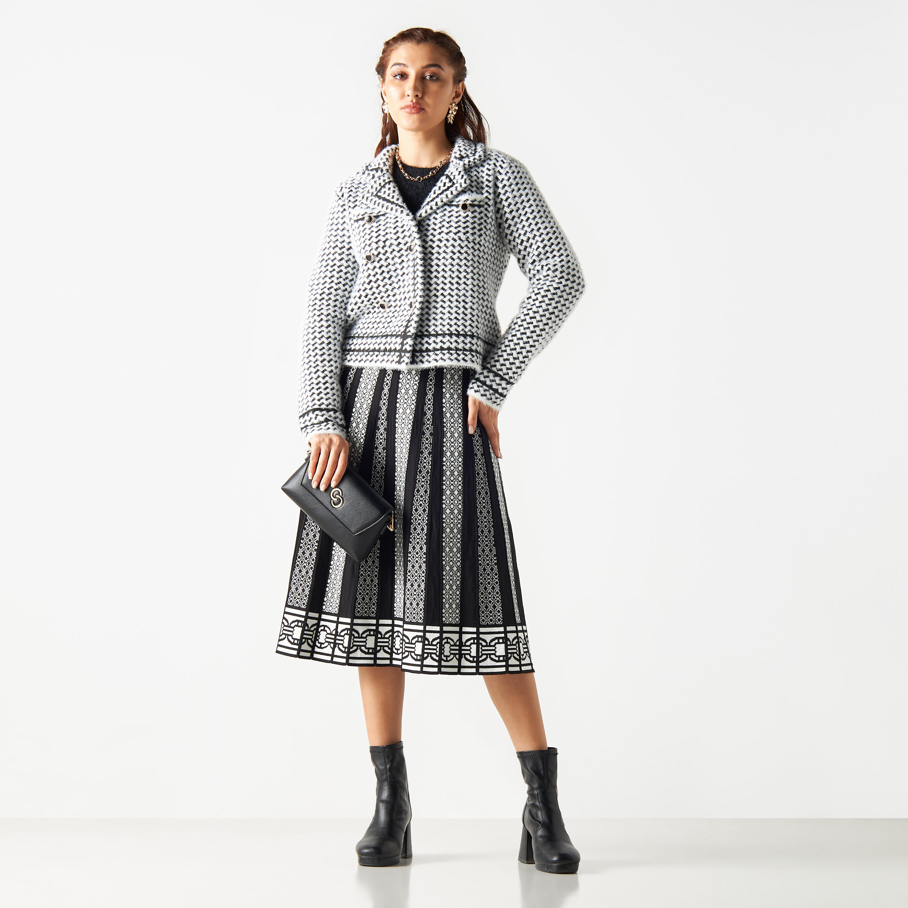 جاكيت بارز الملمس بأزرار إغلاق وجيوب من تو إكستريمز-women-winterwear-coatsandjackets-jackets-image-2