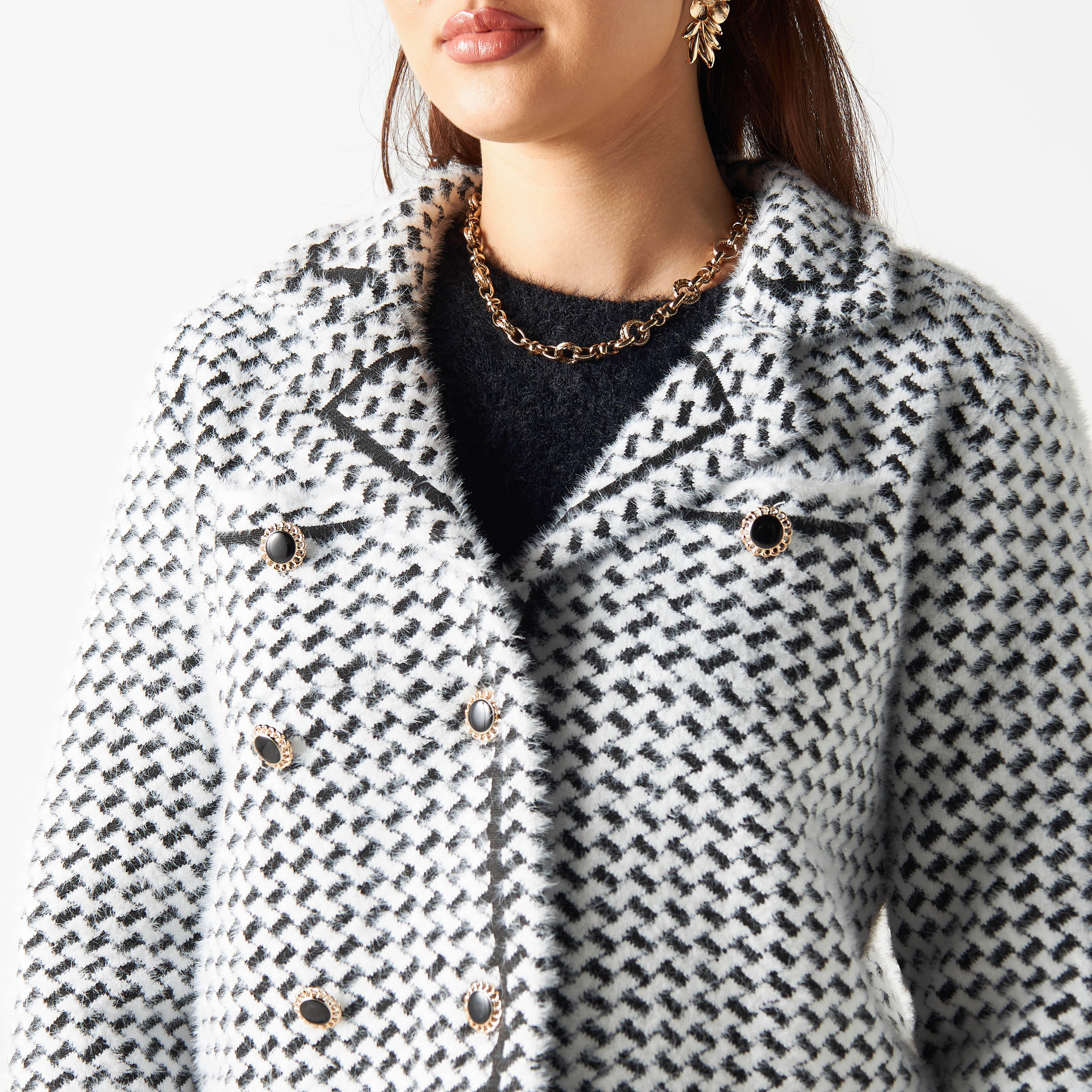 جاكيت بارز الملمس بأزرار إغلاق وجيوب من تو إكستريمز-women-winterwear-coatsandjackets-jackets-image-4