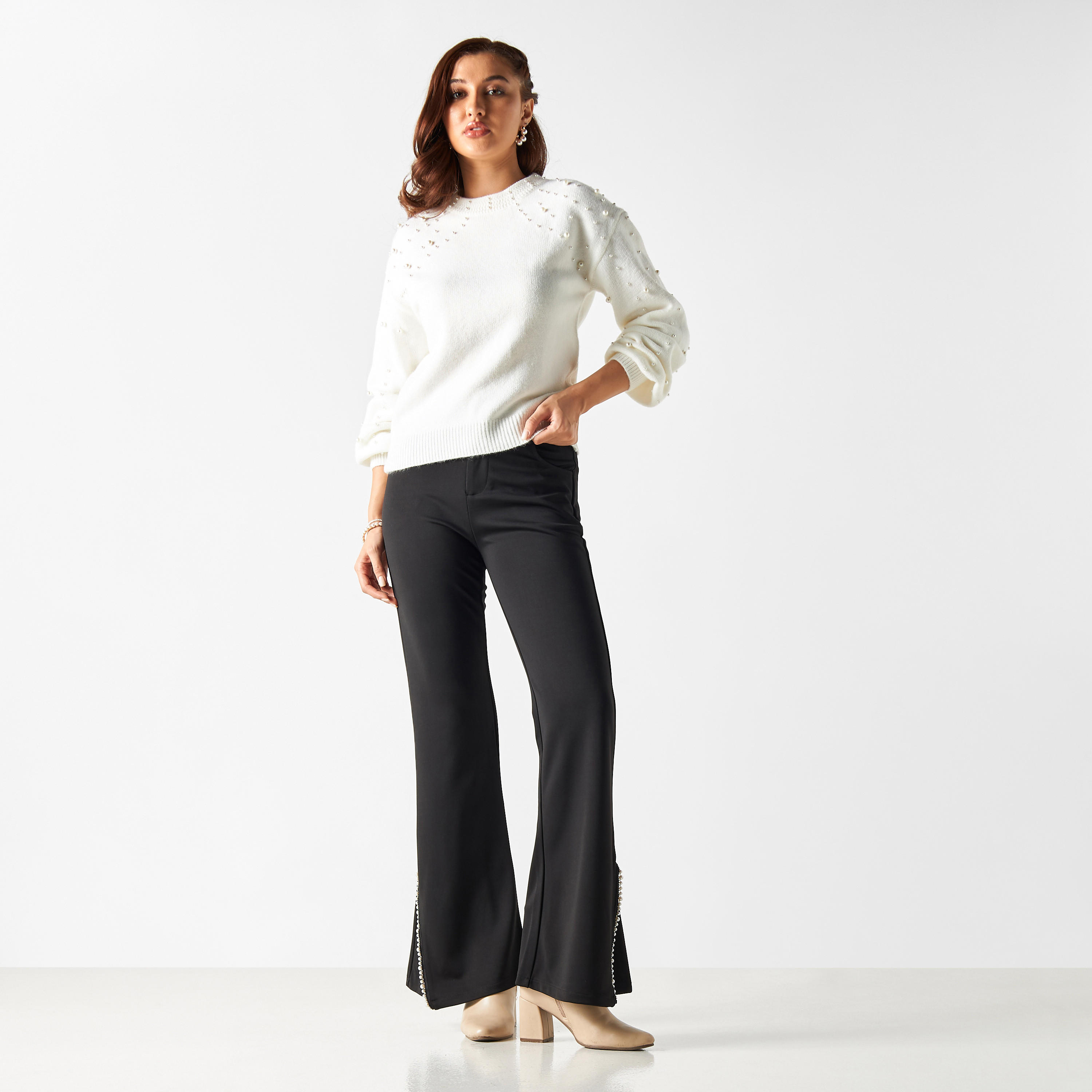 كنزة مزيّنة باللؤلؤ بياقة ضيقة وأكمام طويلة من تو إكستريمز-women-clothing-cardigansandjumpers-jumpers-image-2