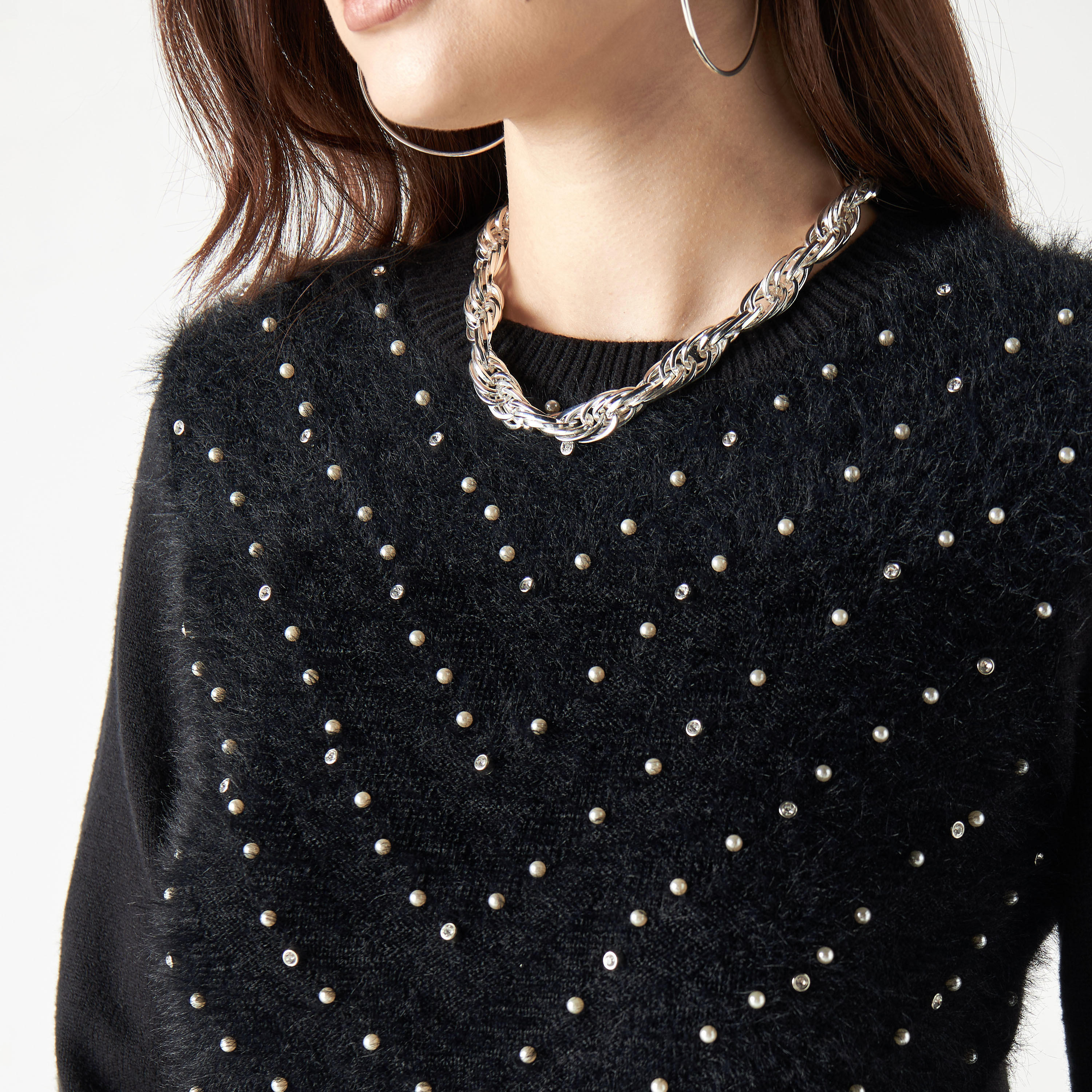 كنزة مخمل مزيّنة بياقة ضيقة وأكمام طويلة من تو إكستريمز-women-clothing-cardigansandjumpers-jumpers-image-4