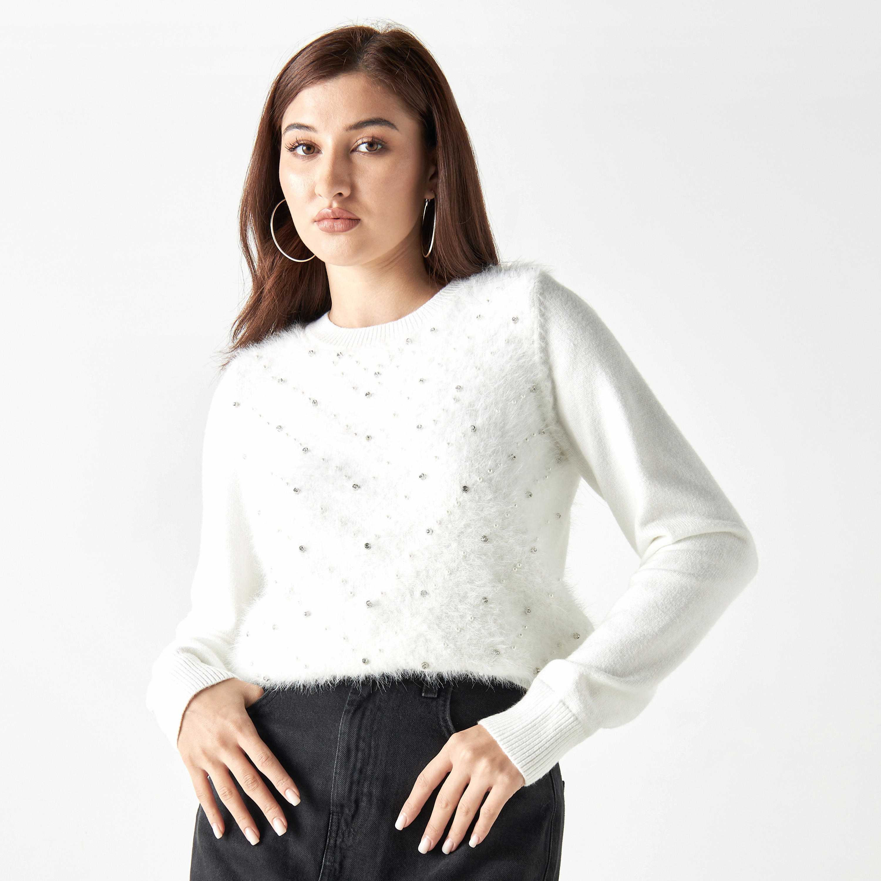 كنزة مخمل مزيّنة بياقة ضيقة وأكمام طويلة من تو إكستريمز-women-clothing-cardigansandjumpers-jumpers-image-1
