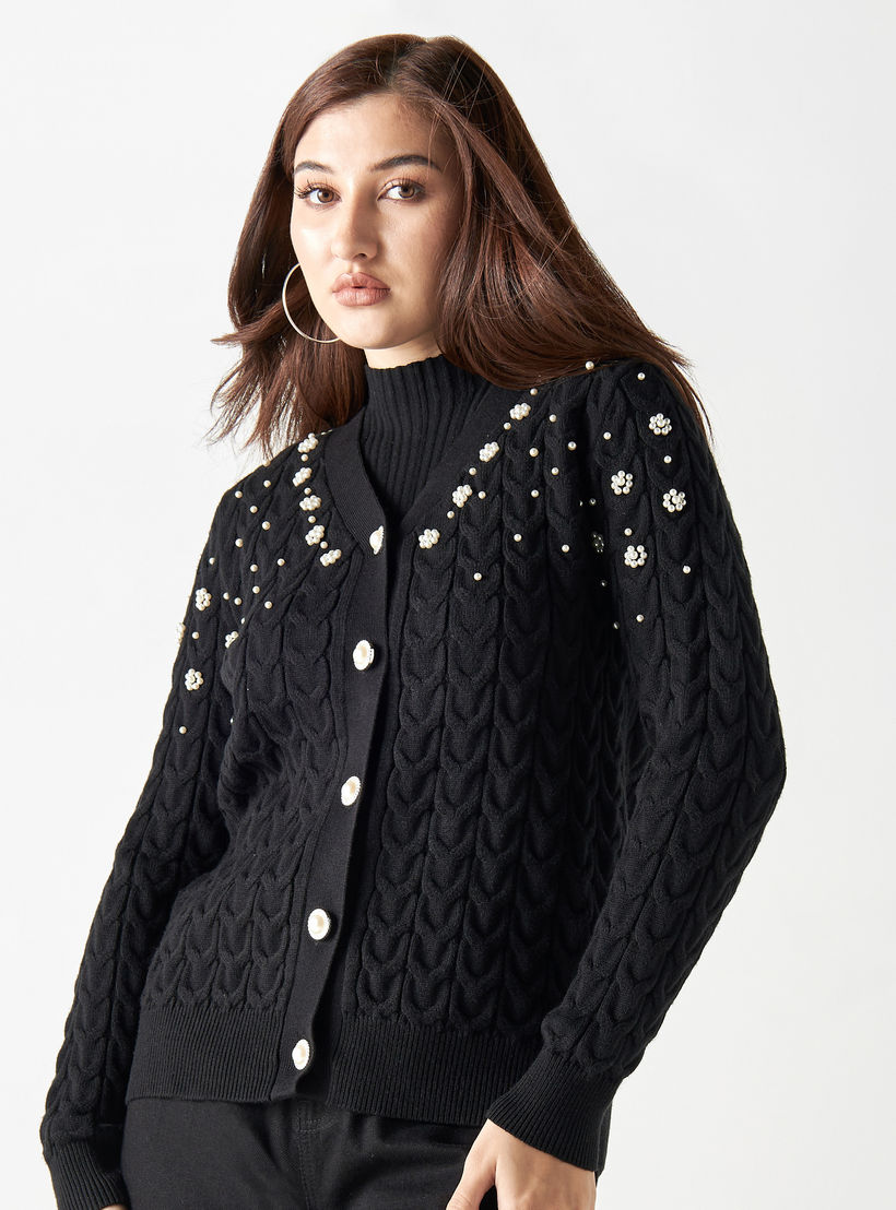 كارديجان مزيّن باللؤلؤ بياقة v وأكمام طويلة من تو إكستريمز-women-winterwear-cardigansandjumpers-cardigans-image-1