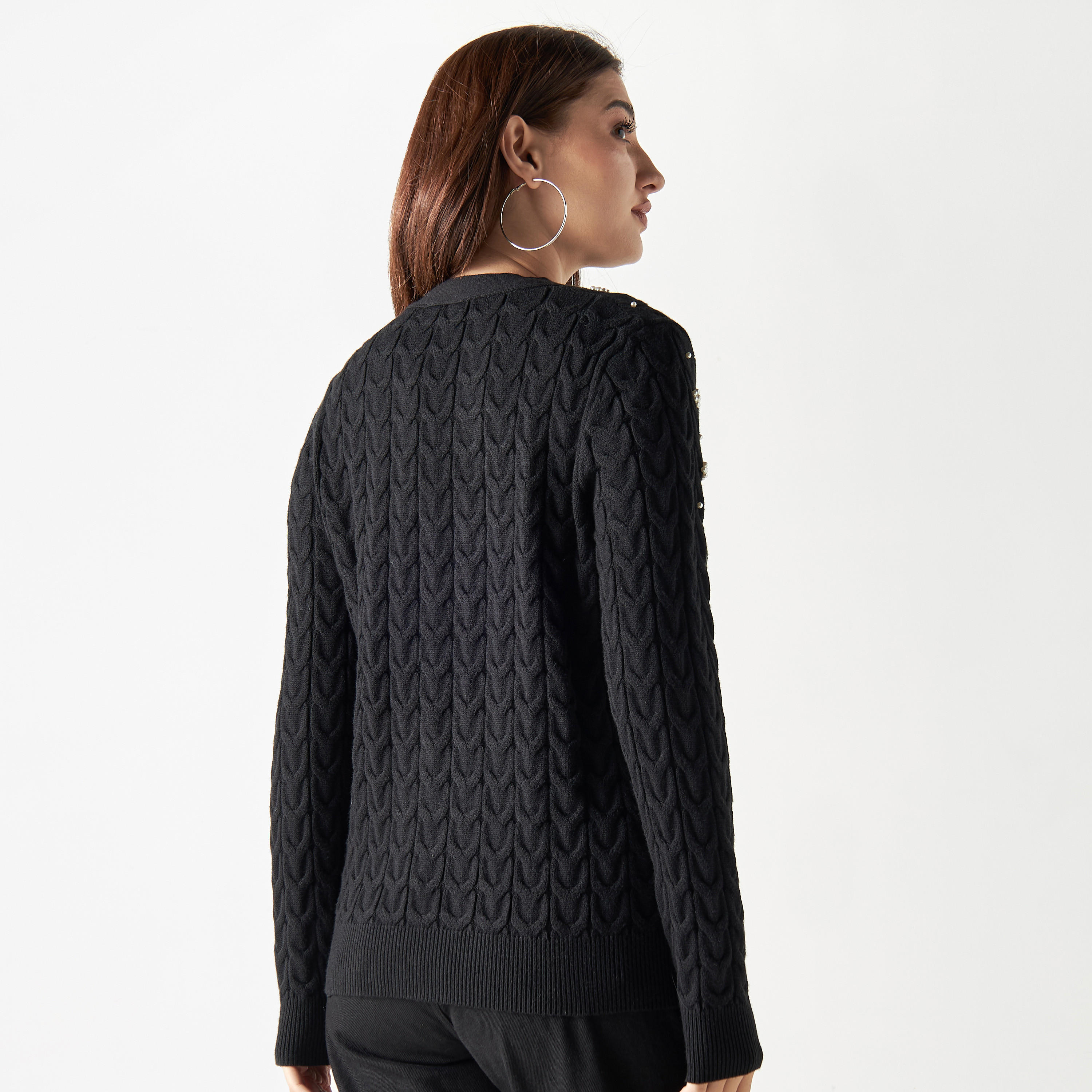 كارديجان مزيّن باللؤلؤ بياقة v وأكمام طويلة من تو إكستريمز-women-winterwear-cardigansandjumpers-cardigans-image-3