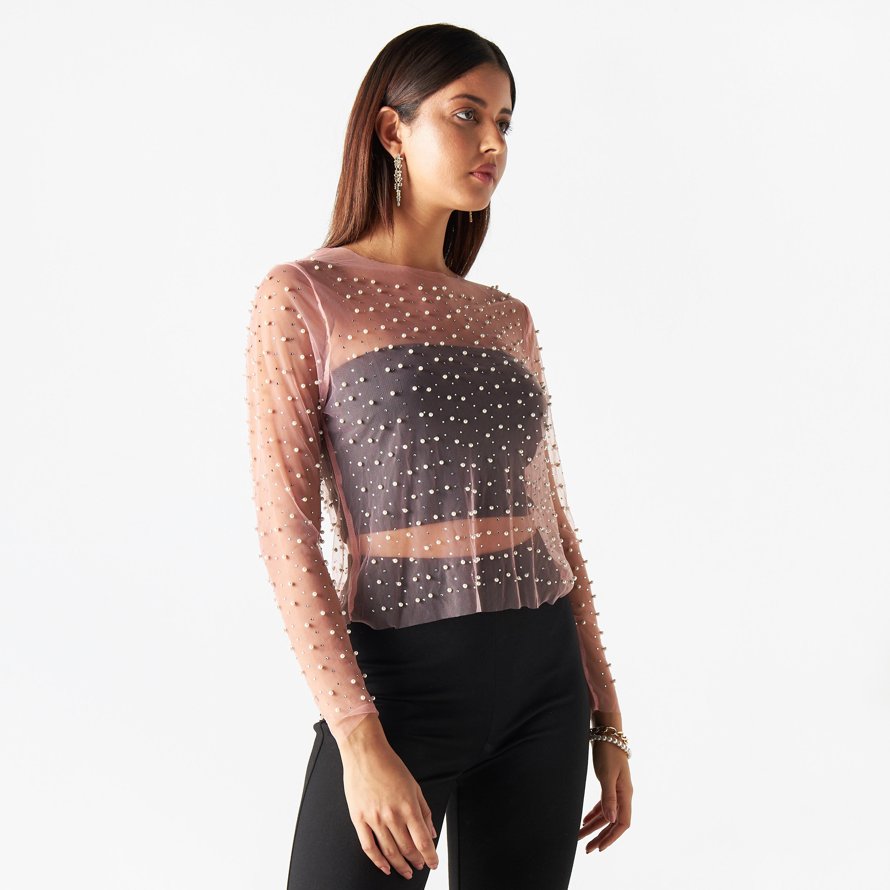 بلوزة شبكيّة مزيّنة بياقة ضيقة وأكمام طويلة من تو إكستريمز-women-clothing-shirtsandblouses-blouses-image-1
