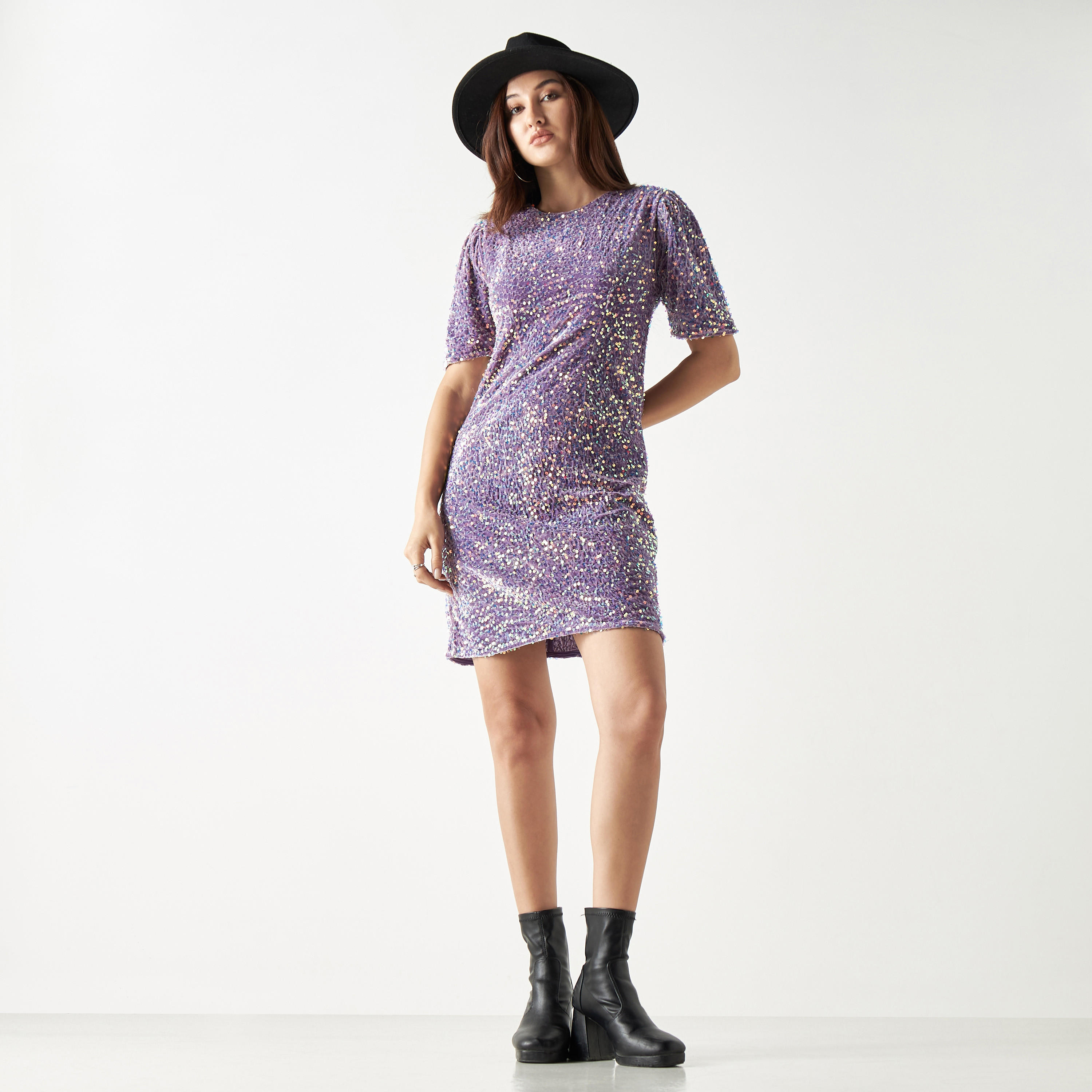 فستان مزيّن بأكمام قصيرة من تو إكستريمز-women-clothing-dresses-image-2