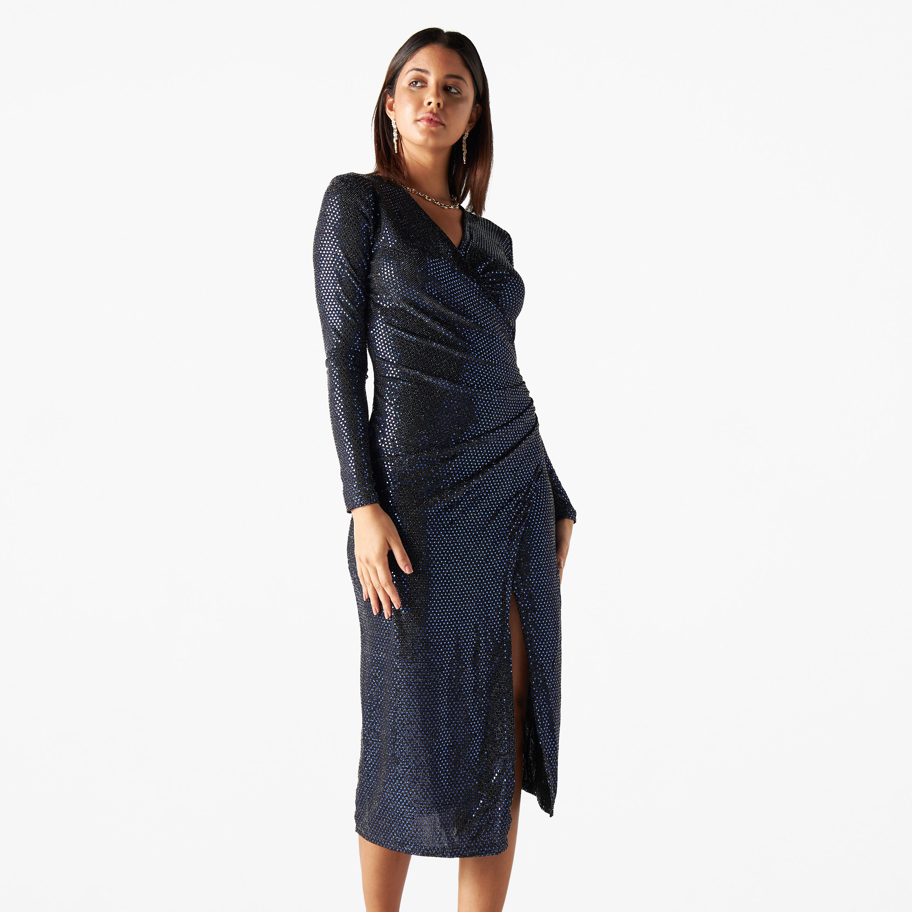 فستان لوركس ملفوف مزيّن بفتحة وأكمام طويلة من تو إكستريمز-women-clothing-dresses-image-1