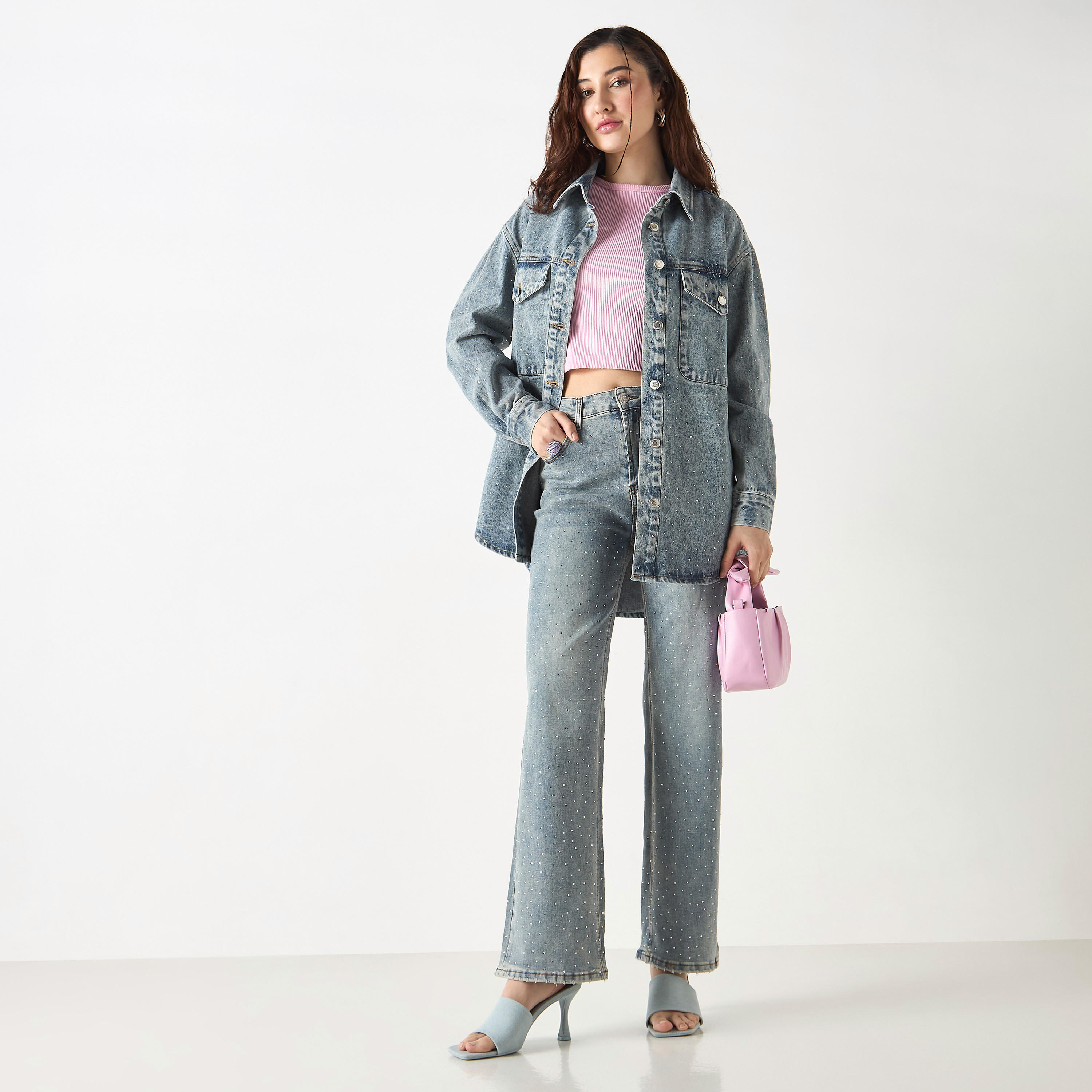 بنطلون جينز مرصع واسع الساقين بجيوب من تو إكستريمز-women-clothing-bottoms-jeans-image-2