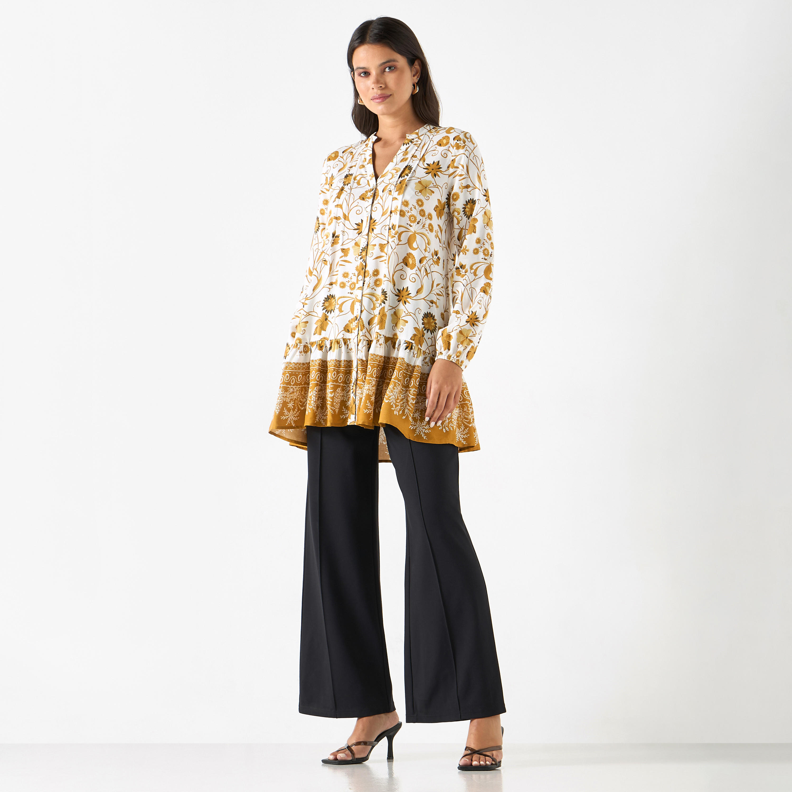 تونيك بأكمام طويلة وطبعات زهرية من تو إكستريمز-women-clothing-shirtsandblouses-blouses-image-3